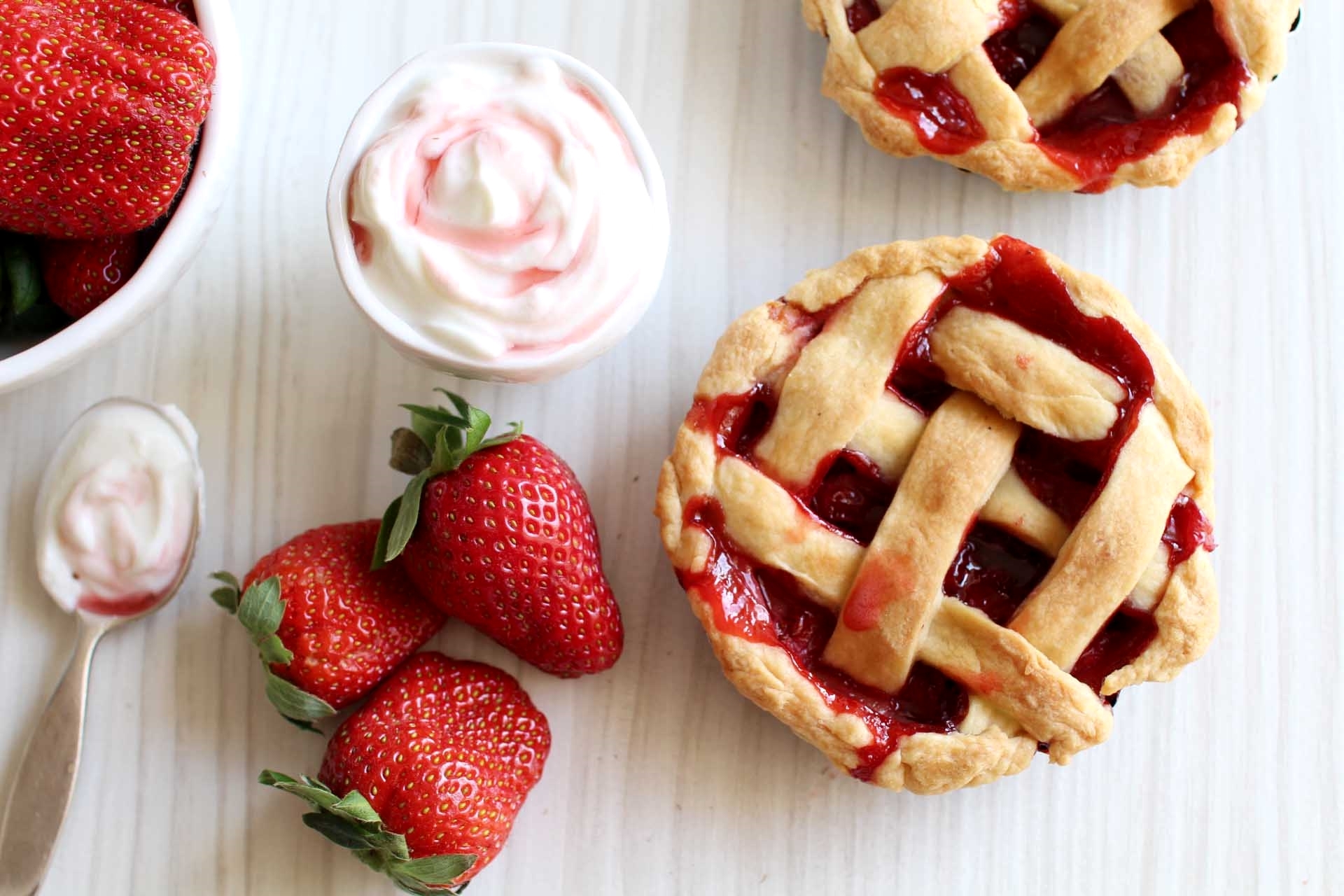 Download mobile wallpaper Food, Strawberry, Dessert, Pastry for free.