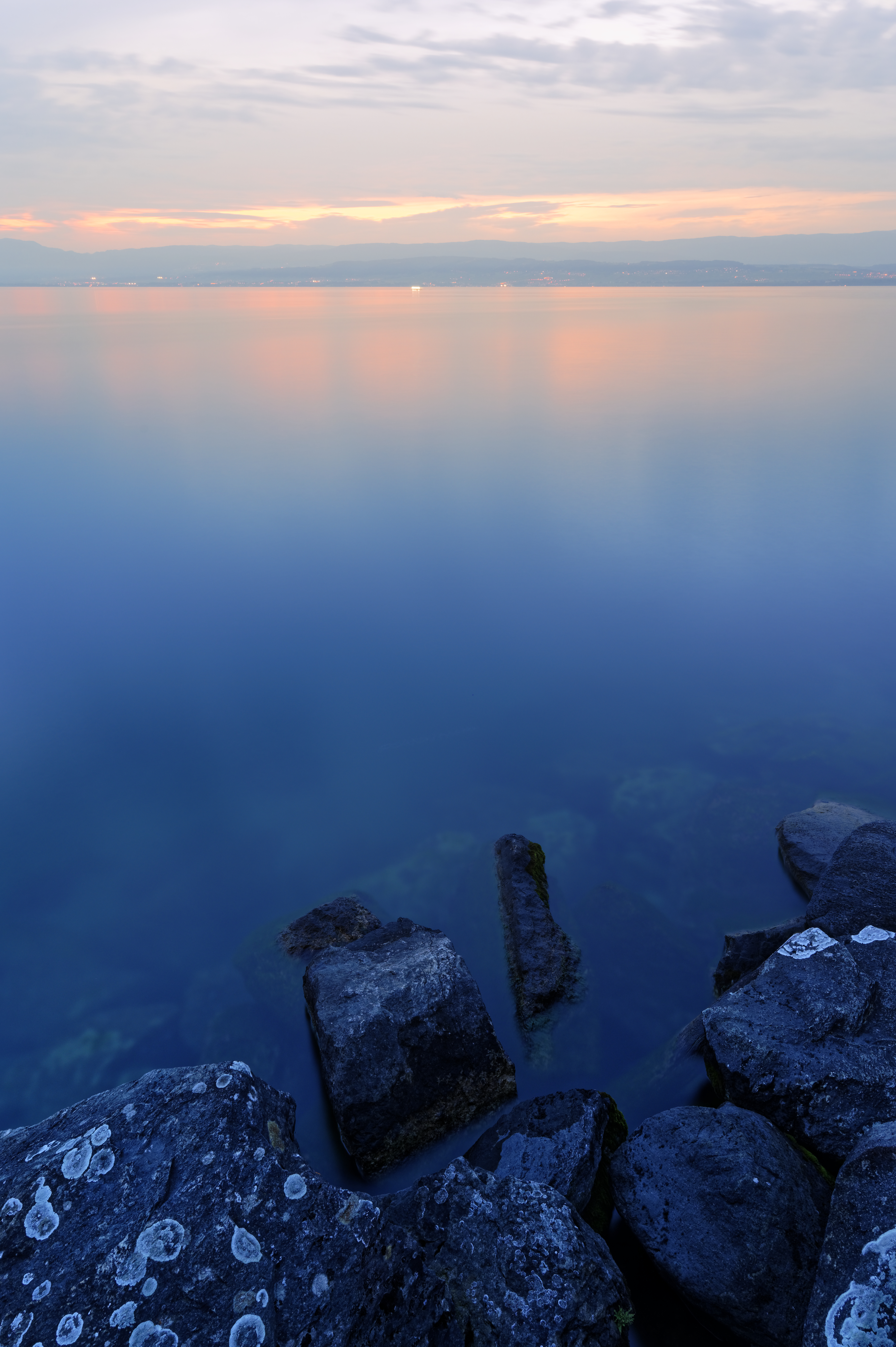Download mobile wallpaper Stones, Water, Lake, Horizon, Nature, Landscape for free.