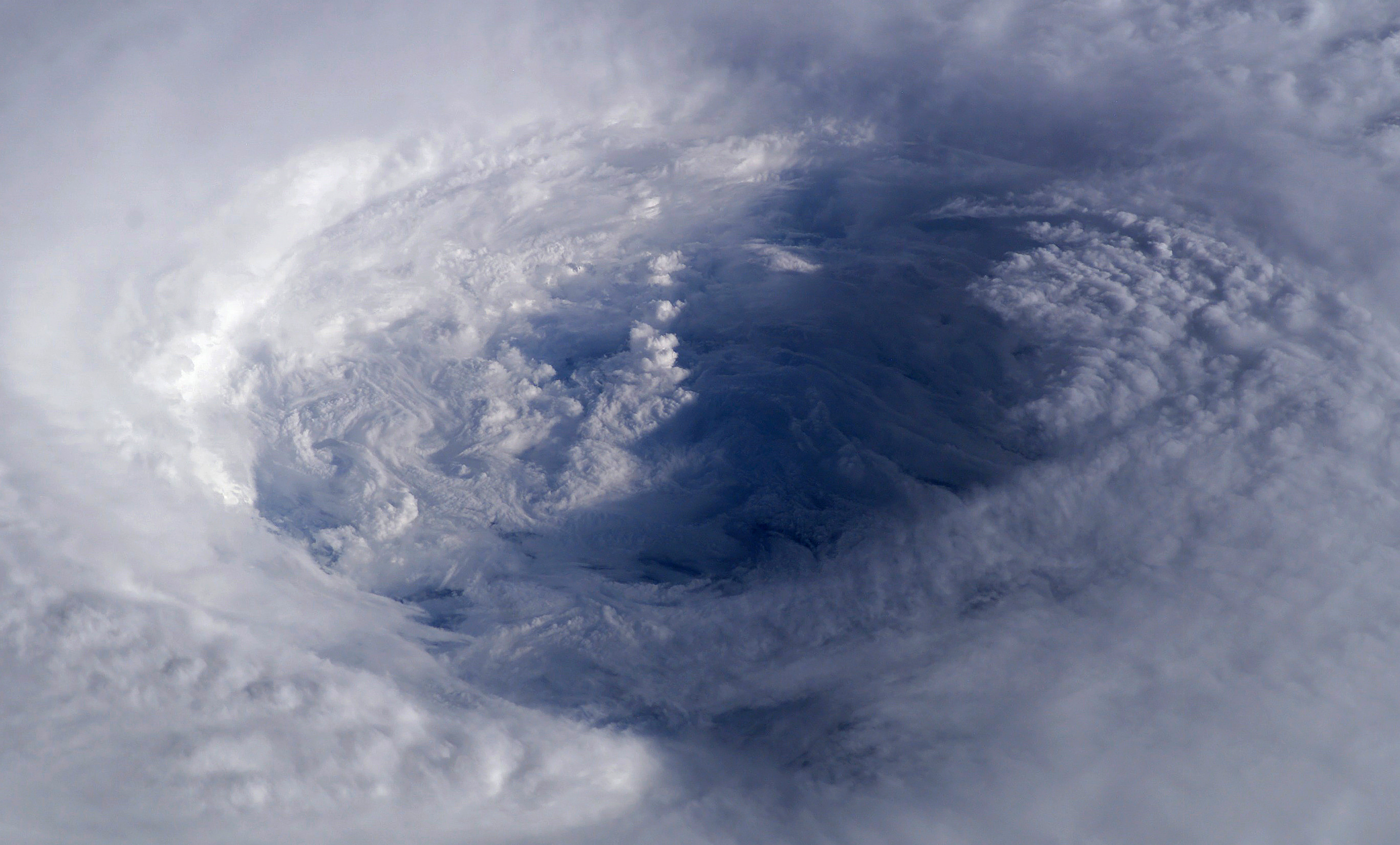 696665 descargar imagen tierra/naturaleza, desde el espacio, huracán, océano: fondos de pantalla y protectores de pantalla gratis