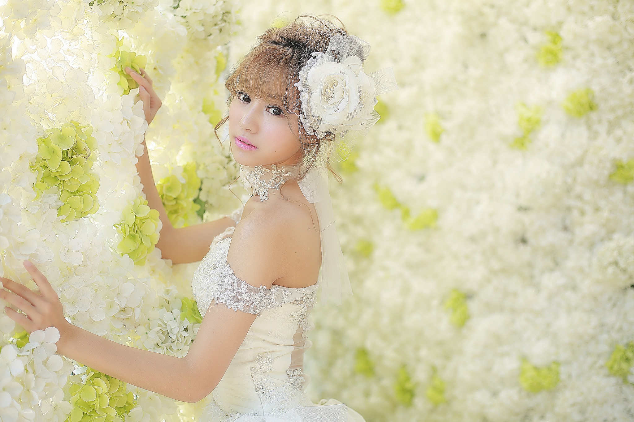 Free download wallpaper Brunette, Model, Women, White Flower, Asian, Wedding Dress, Brown Eyes, Lipstick, White Dress on your PC desktop