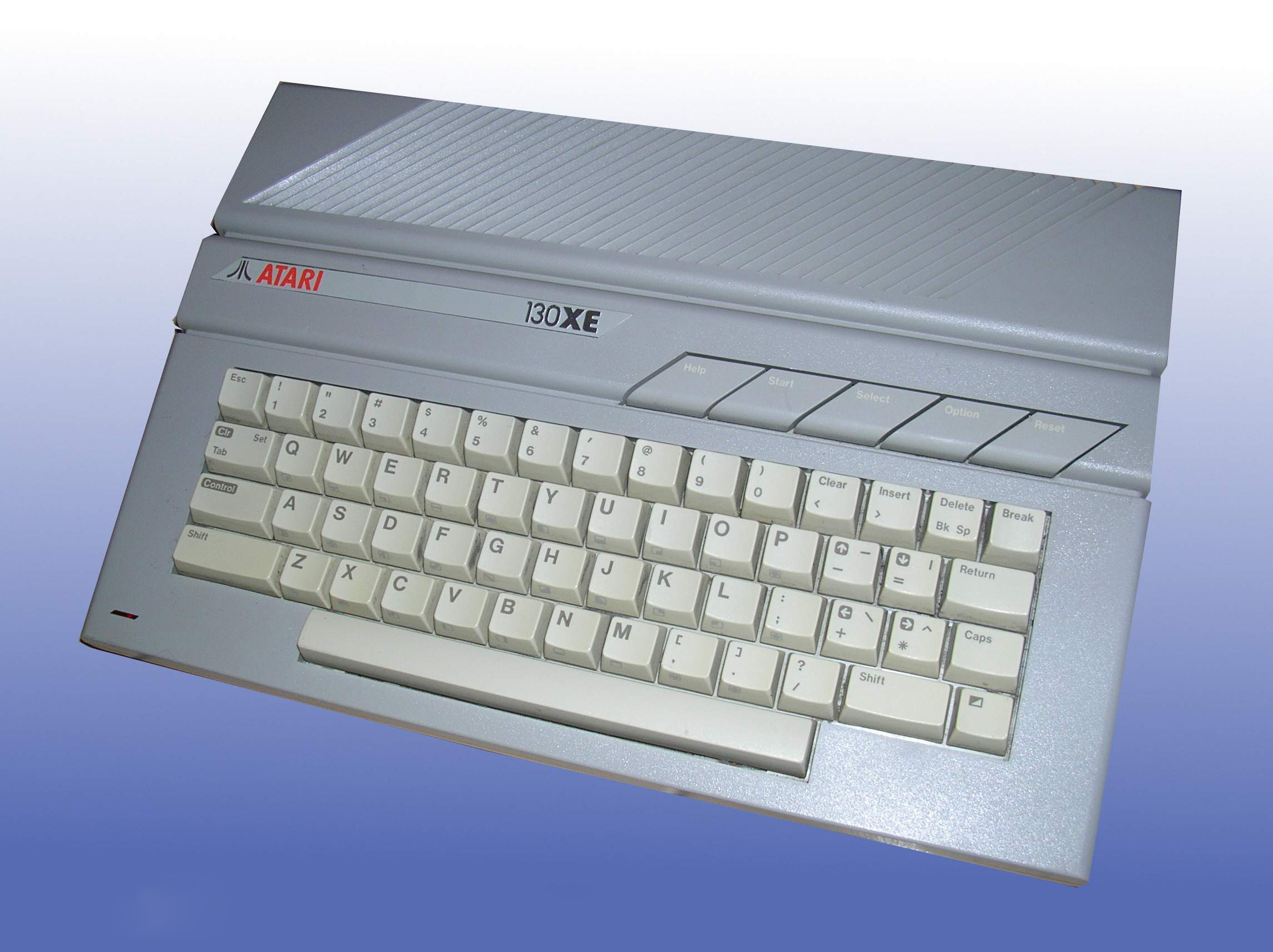 Завантажити шпалери Atari 130Xe на телефон безкоштовно