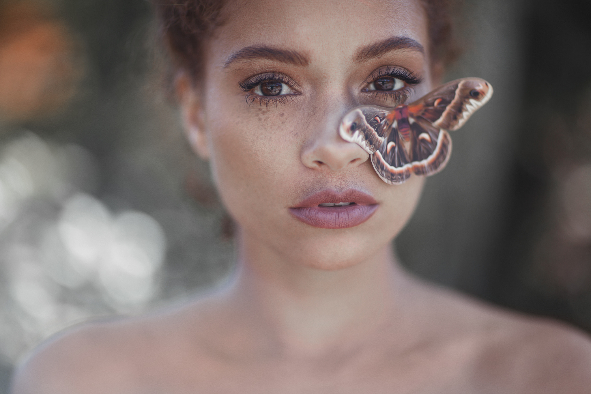 Free download wallpaper Butterfly, Bokeh, Face, Model, Women, Freckles, Brown Eyes on your PC desktop