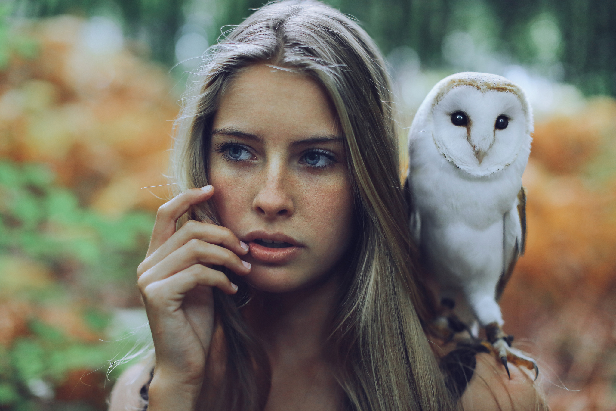 Download mobile wallpaper Owl, Blonde, Model, Women, Blue Eyes for free.