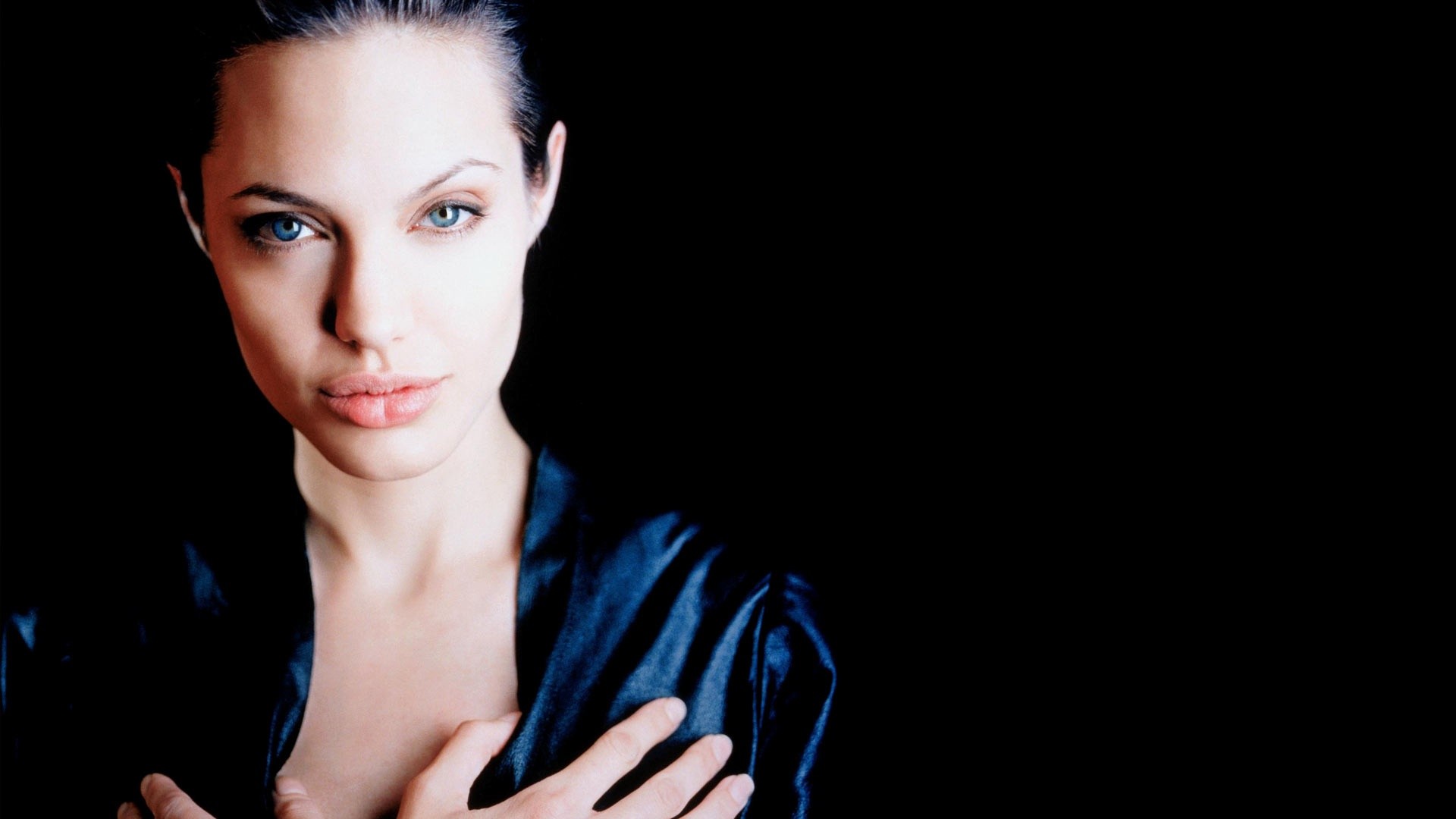 Handy-Wallpaper Angelina Jolie, Berühmtheiten kostenlos herunterladen.