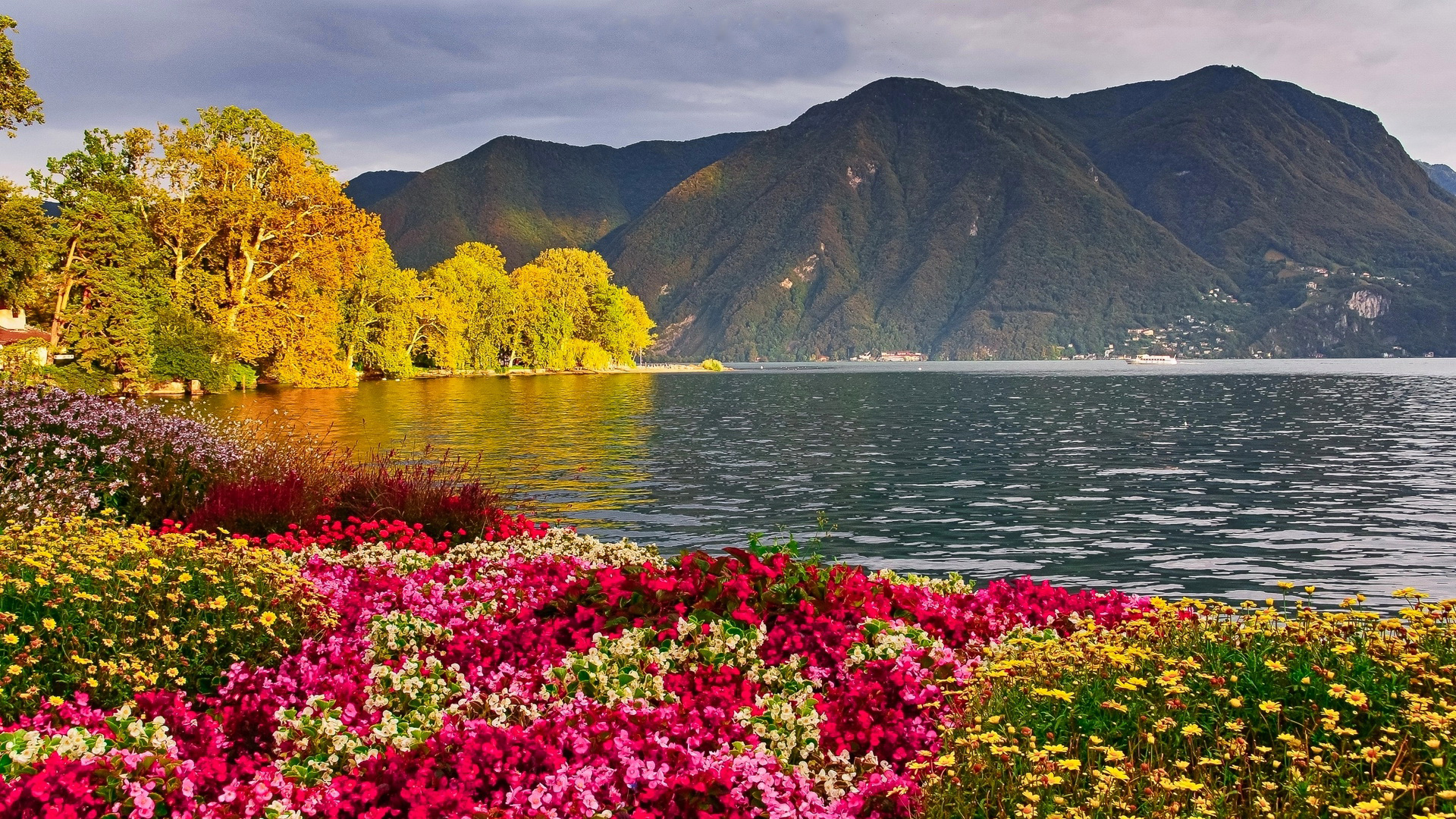 Téléchargez gratuitement l'image Montagne, Lac, Fleur, Terre, Photographie, Des Lacs sur le bureau de votre PC
