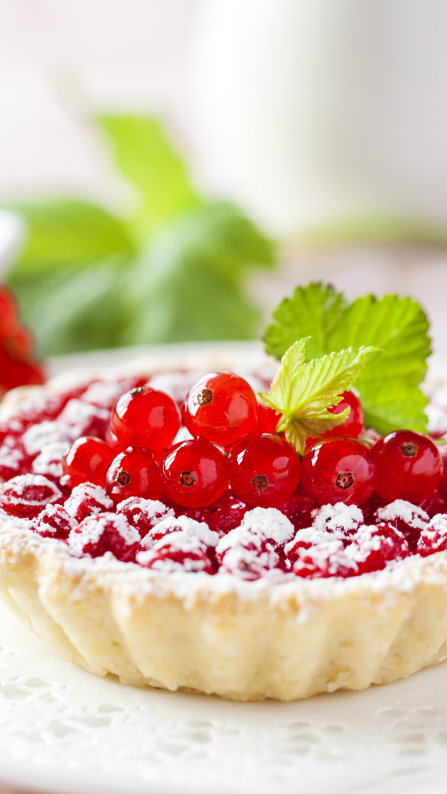 Download mobile wallpaper Food, Dessert, Berry, Fruit, Tart, Currants, Pastry for free.