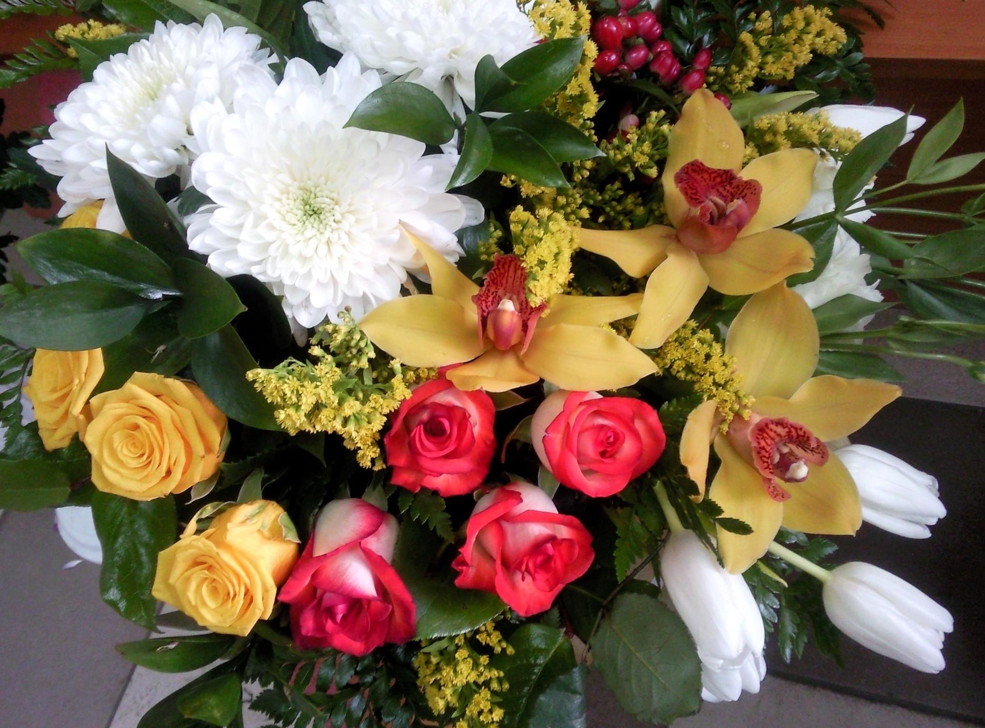 flowers, roses, tulips, chrysanthemum, greens, bouquet, orchids, handsomely, it's beautiful