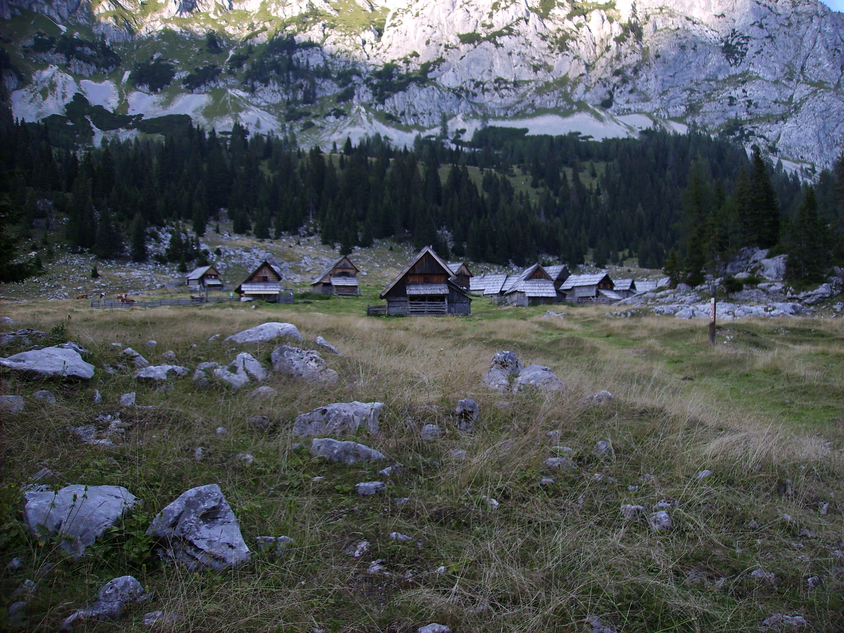 Handy-Wallpaper Gebirge, Hütte, Menschengemacht kostenlos herunterladen.