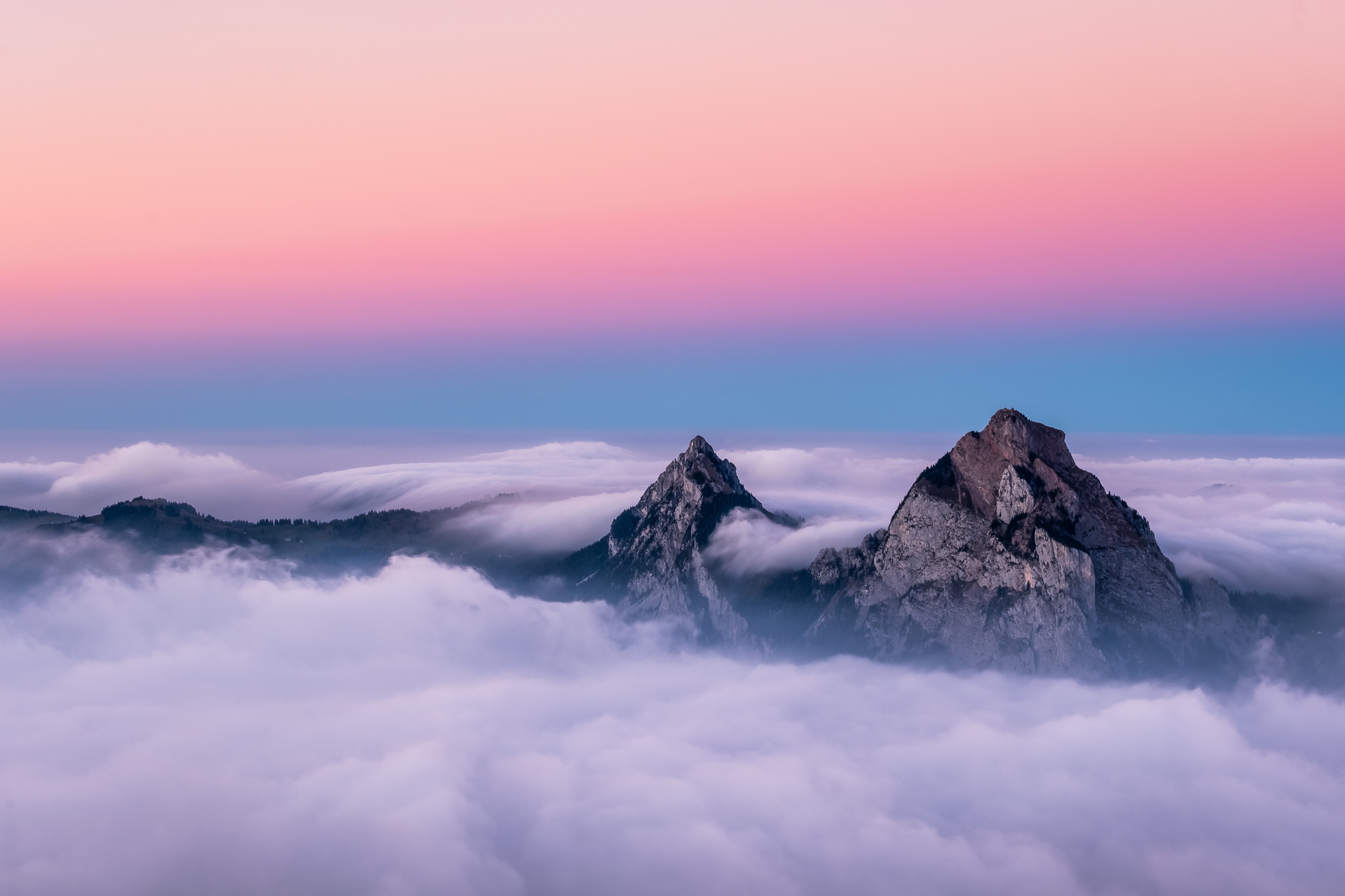Téléchargez gratuitement l'image Montagnes, Sommet, Hauts, Nuages, Sky, Nature, Suisse, La Suisse sur le bureau de votre PC