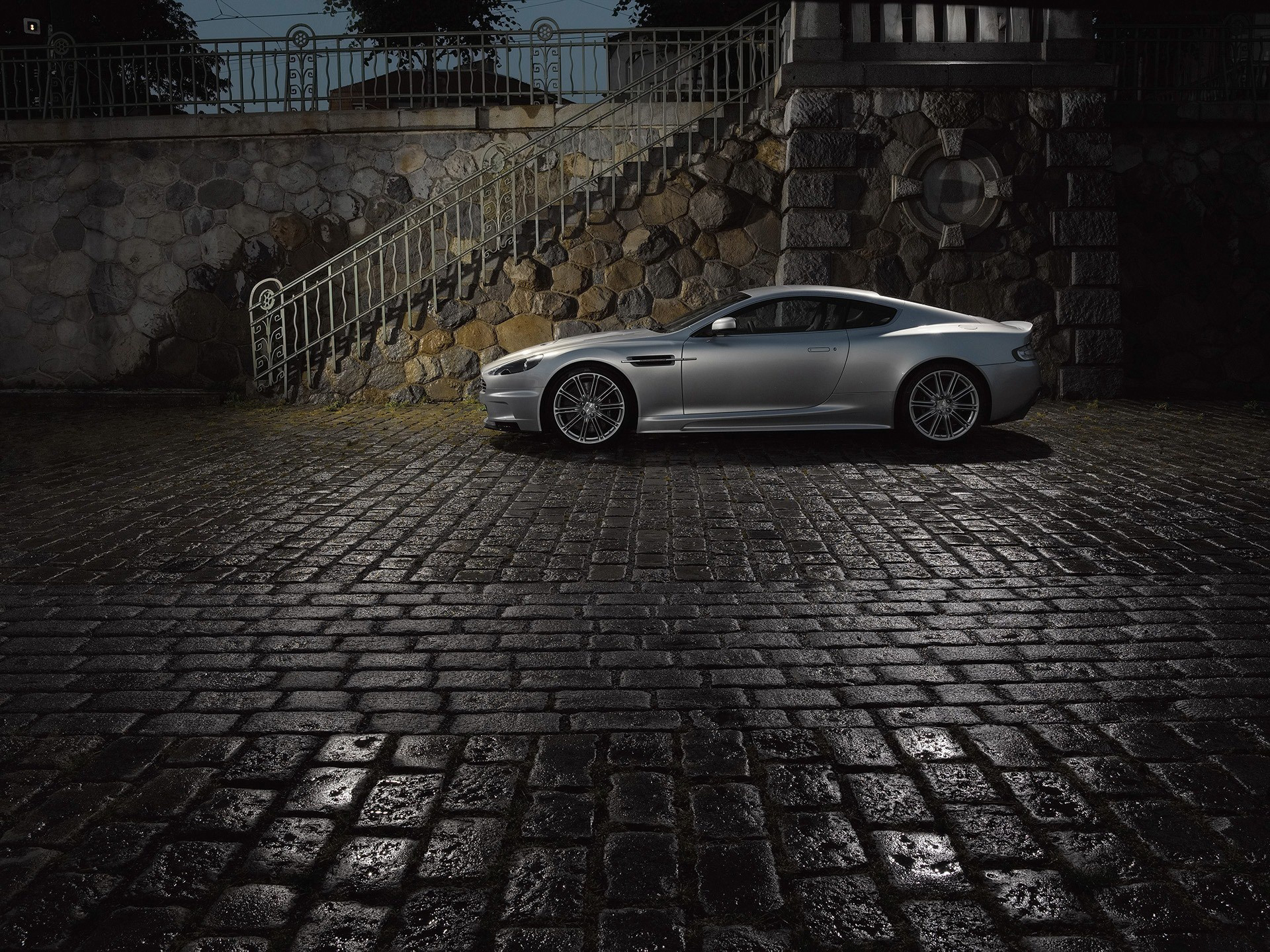 Descarga gratuita de fondo de pantalla para móvil de Aston Martin Dbs, Aston Martin, Vehículos.