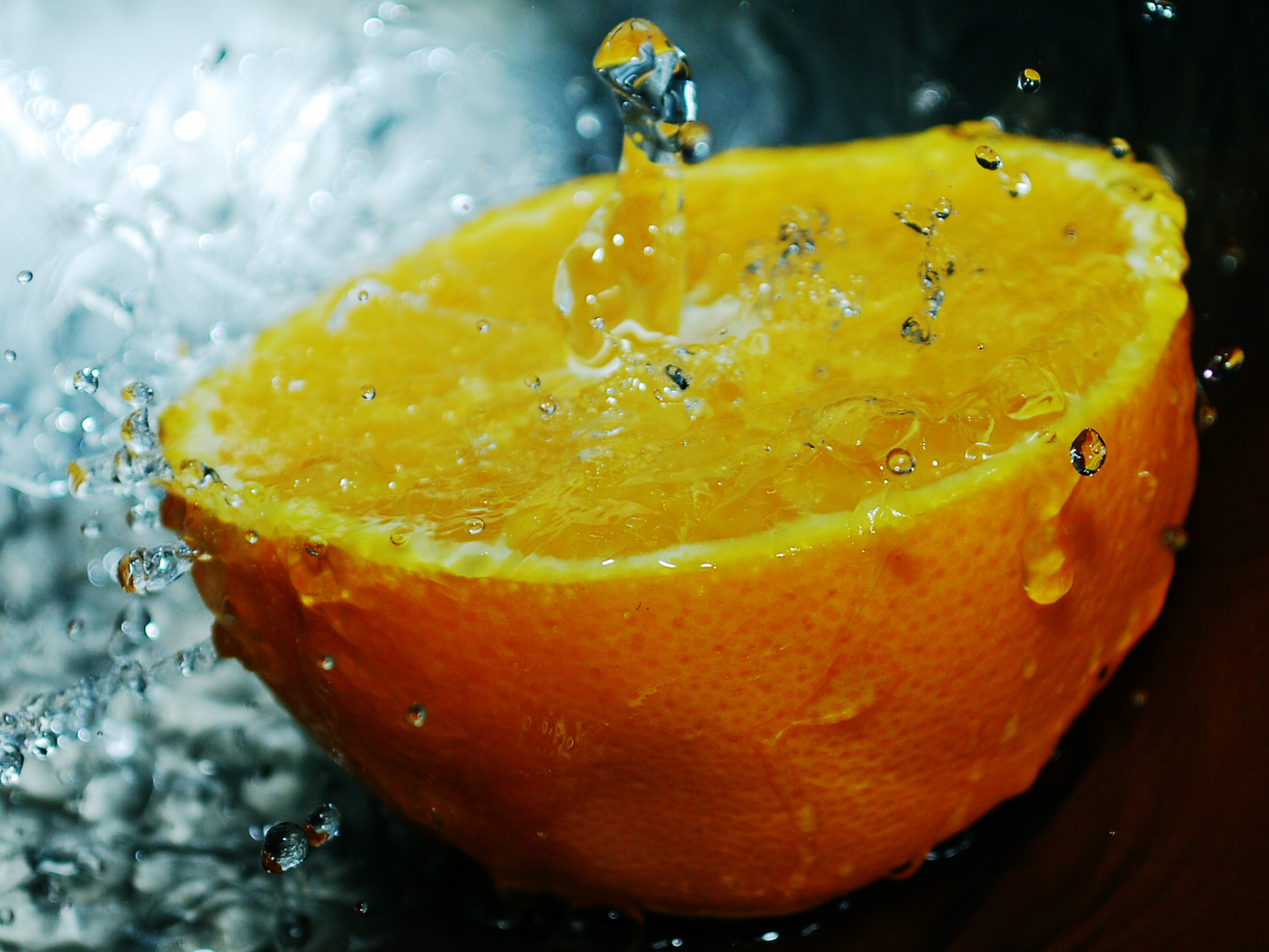 173639 завантажити шпалери помаранчевий, харчування, фрукти, апельсин (фрукти), вода - заставки і картинки безкоштовно