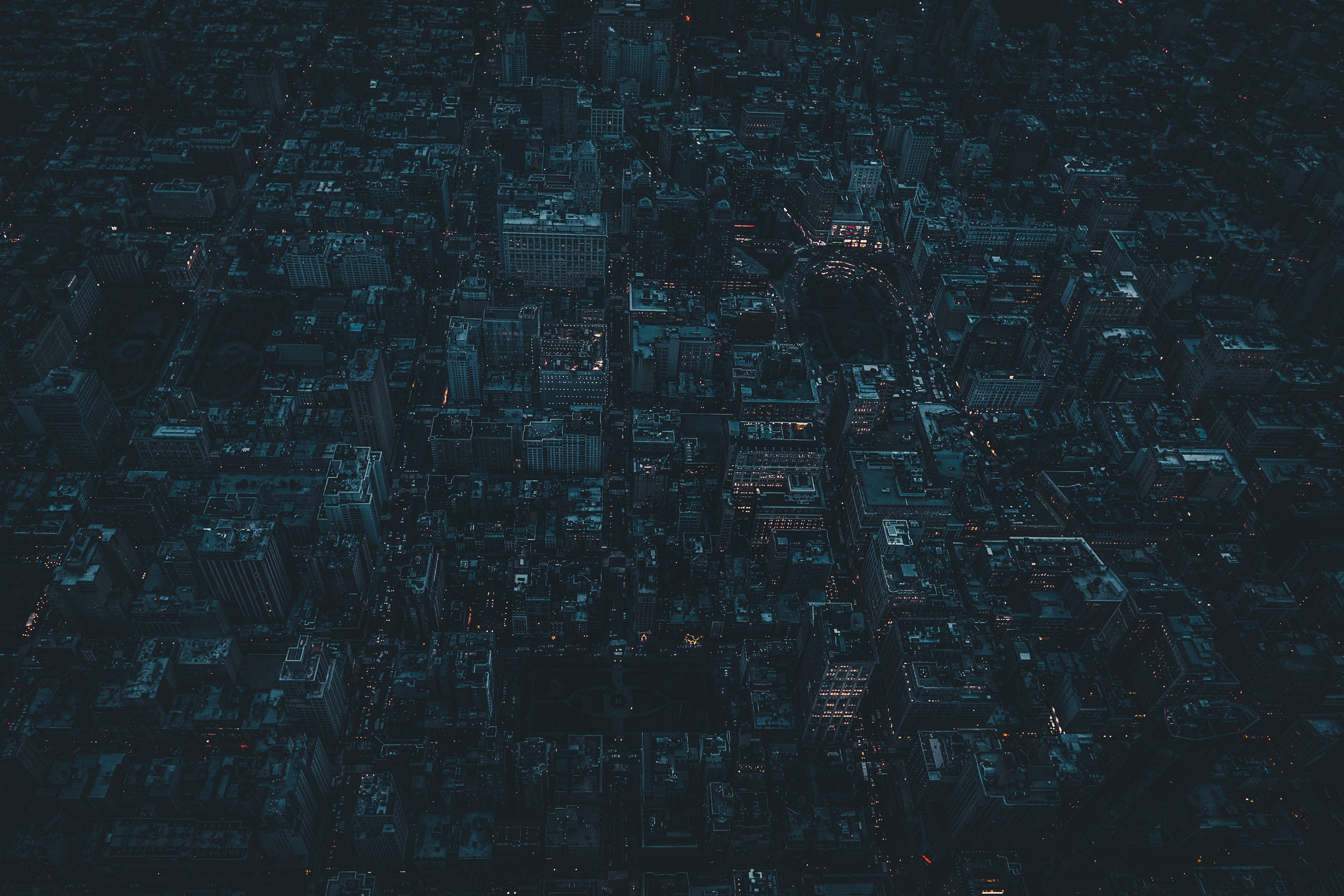 121036 скачать картинку темные, ночной город, ночь, вид сверху, огни города, сша, мегаполис, нью йорк - обои и заставки бесплатно