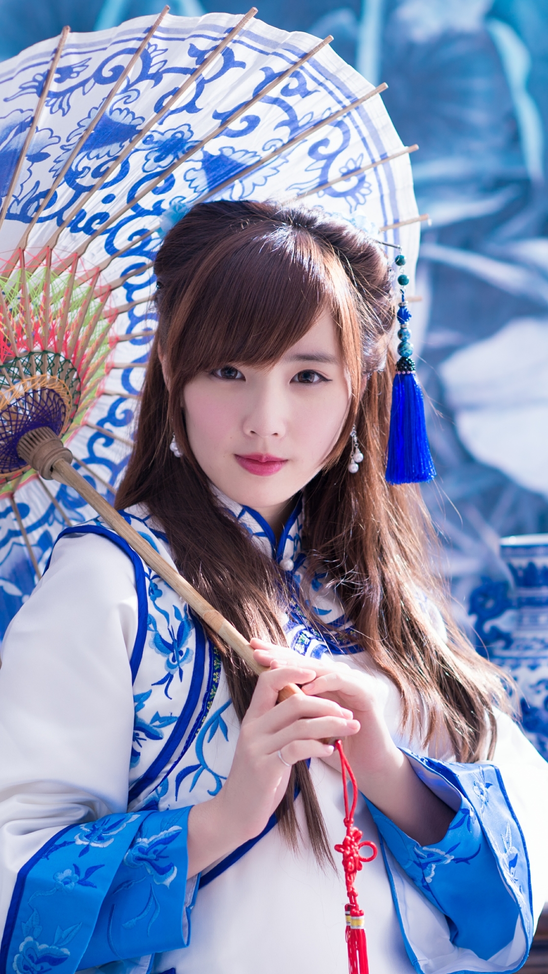 Download mobile wallpaper Umbrella, Model, Women, Asian, Taiwanese, Traditional Costume, Yu Chen Zheng for free.