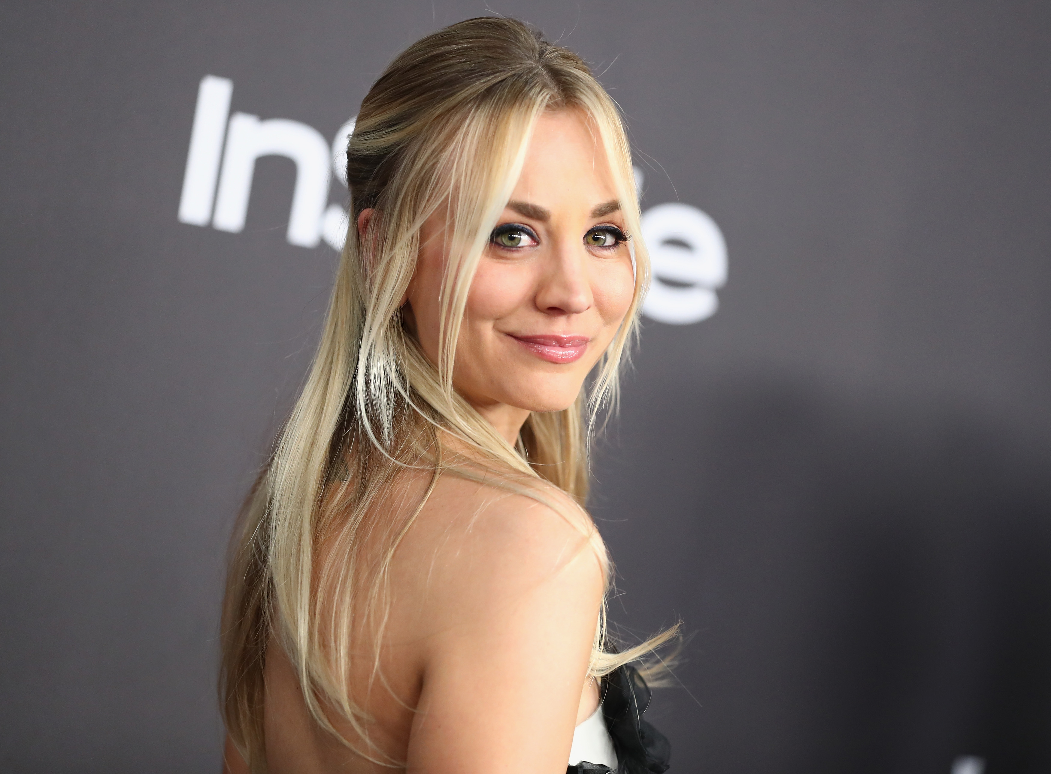 Baixe gratuitamente a imagem Celebridade, Kaley Cuoco na área de trabalho do seu PC