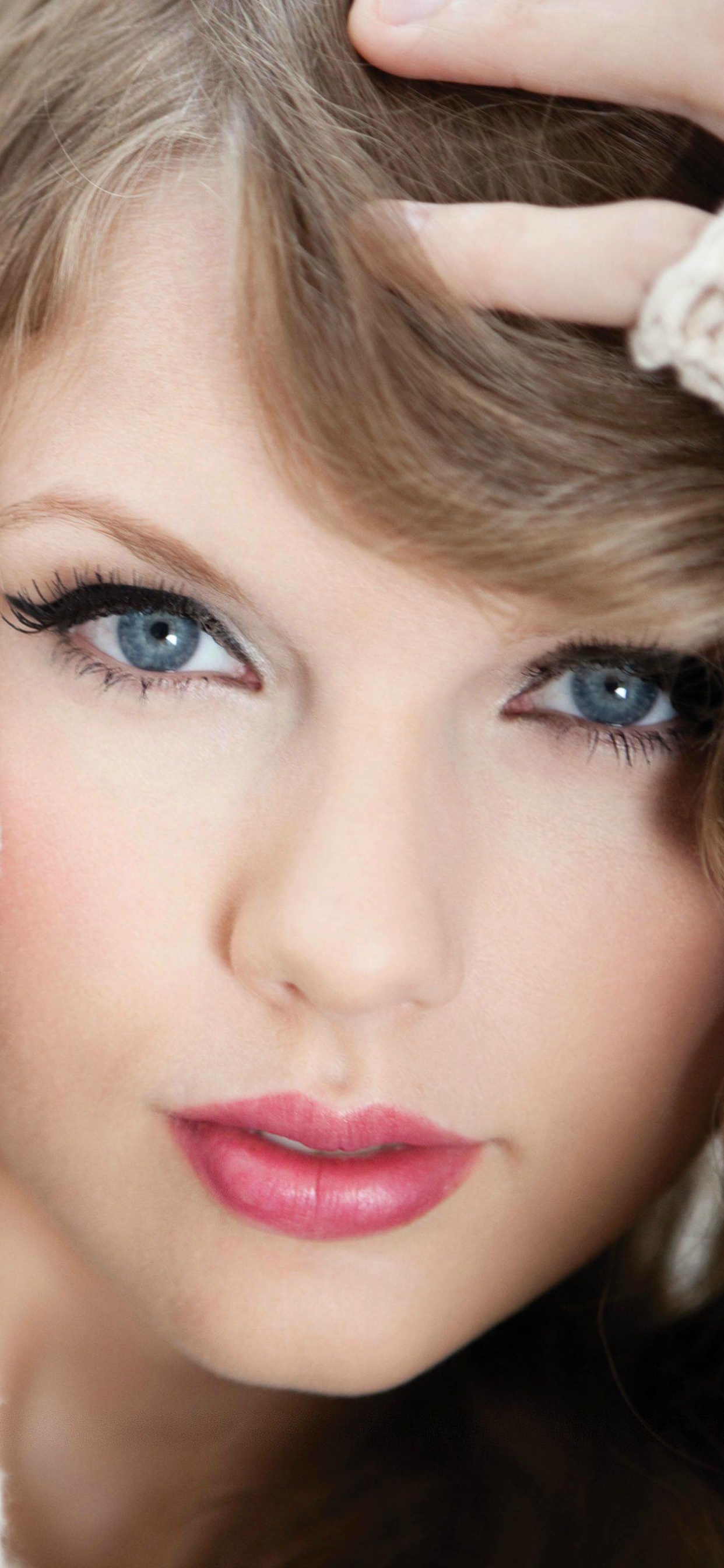 Download mobile wallpaper Music, Singer, Blonde, Face, Blue Eyes, American, Taylor Swift for free.