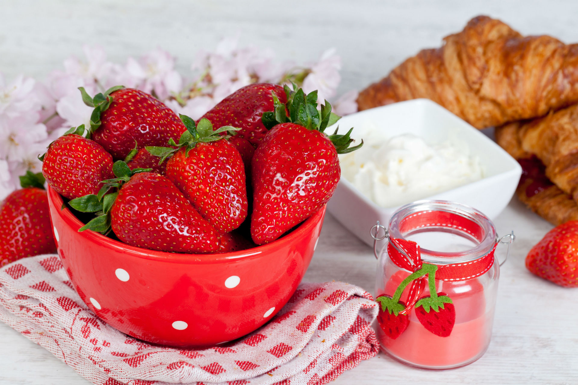 Free download wallpaper Food, Strawberry, Still Life on your PC desktop