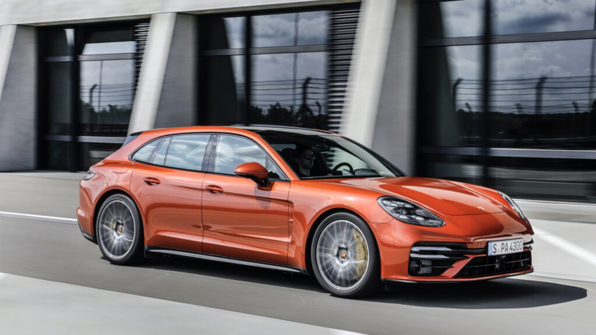 Download mobile wallpaper Porsche, Porsche Panamera, Vehicles, Porsche Panamera Turbo S Sport Turismo for free.