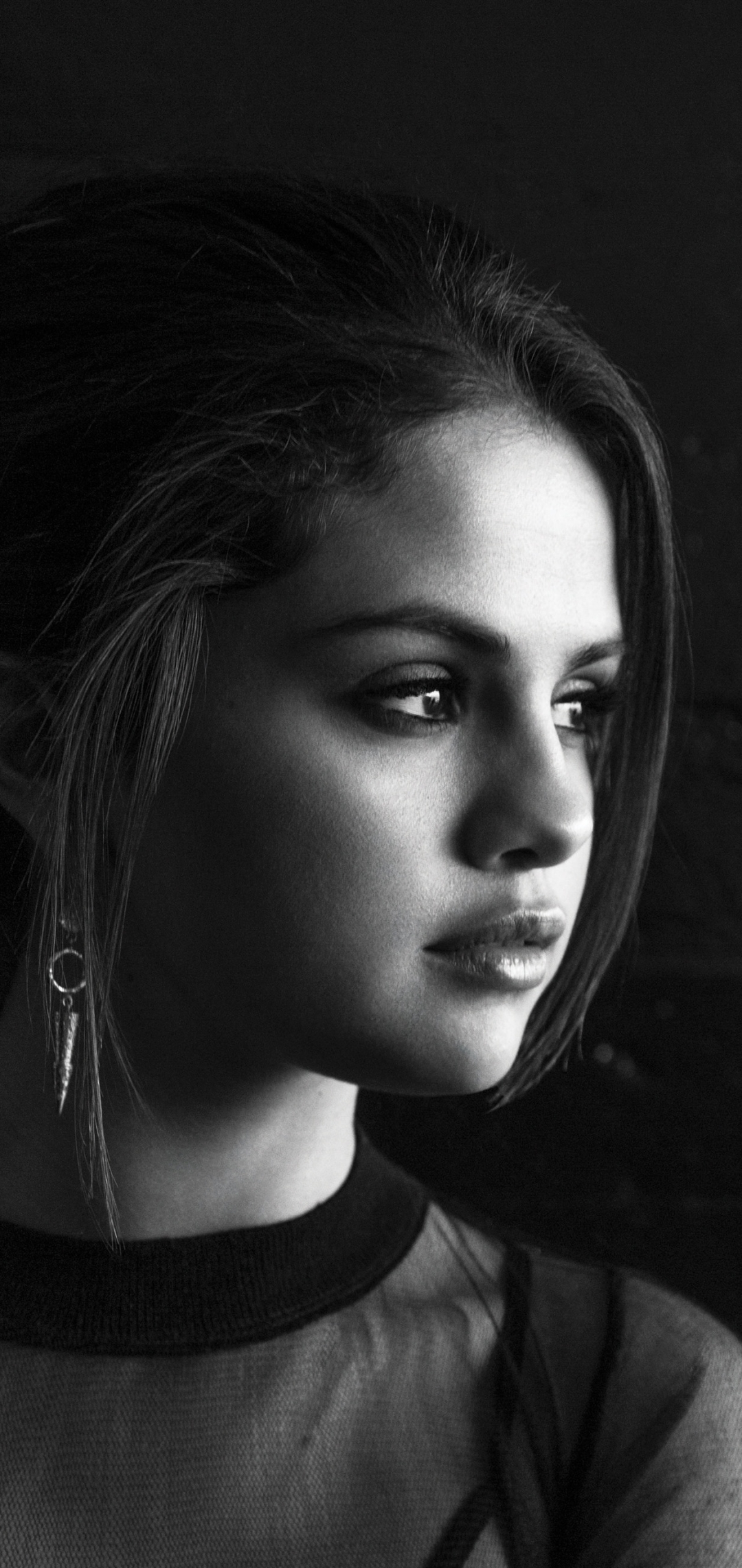 Download mobile wallpaper Music, Selena Gomez, Monochrome, Singer, Face, American, Black & White, Actress for free.