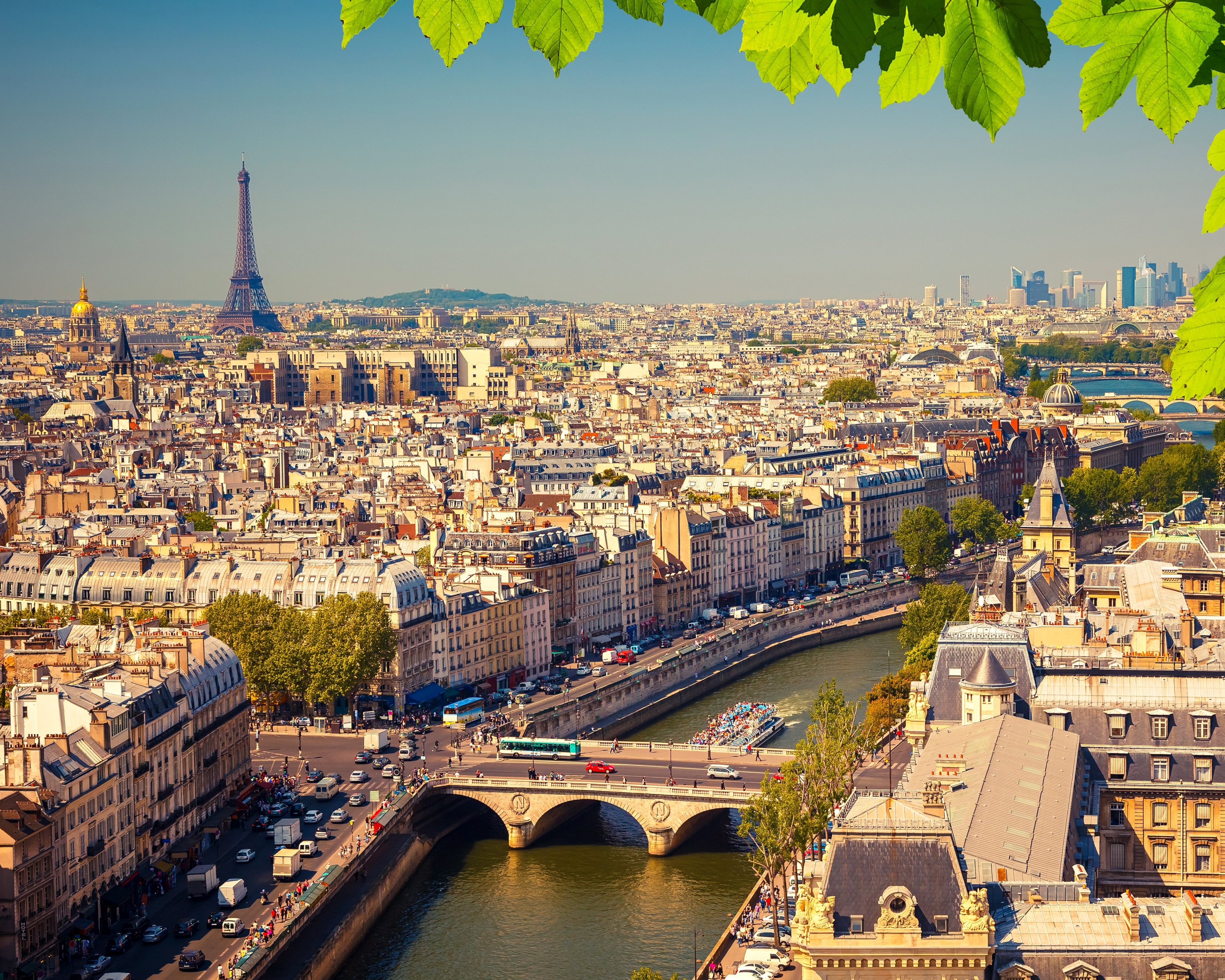 Скачать картинку Города, Париж, Город, Франция, Панорама, Городской Пейзаж, Сделано Человеком в телефон бесплатно.