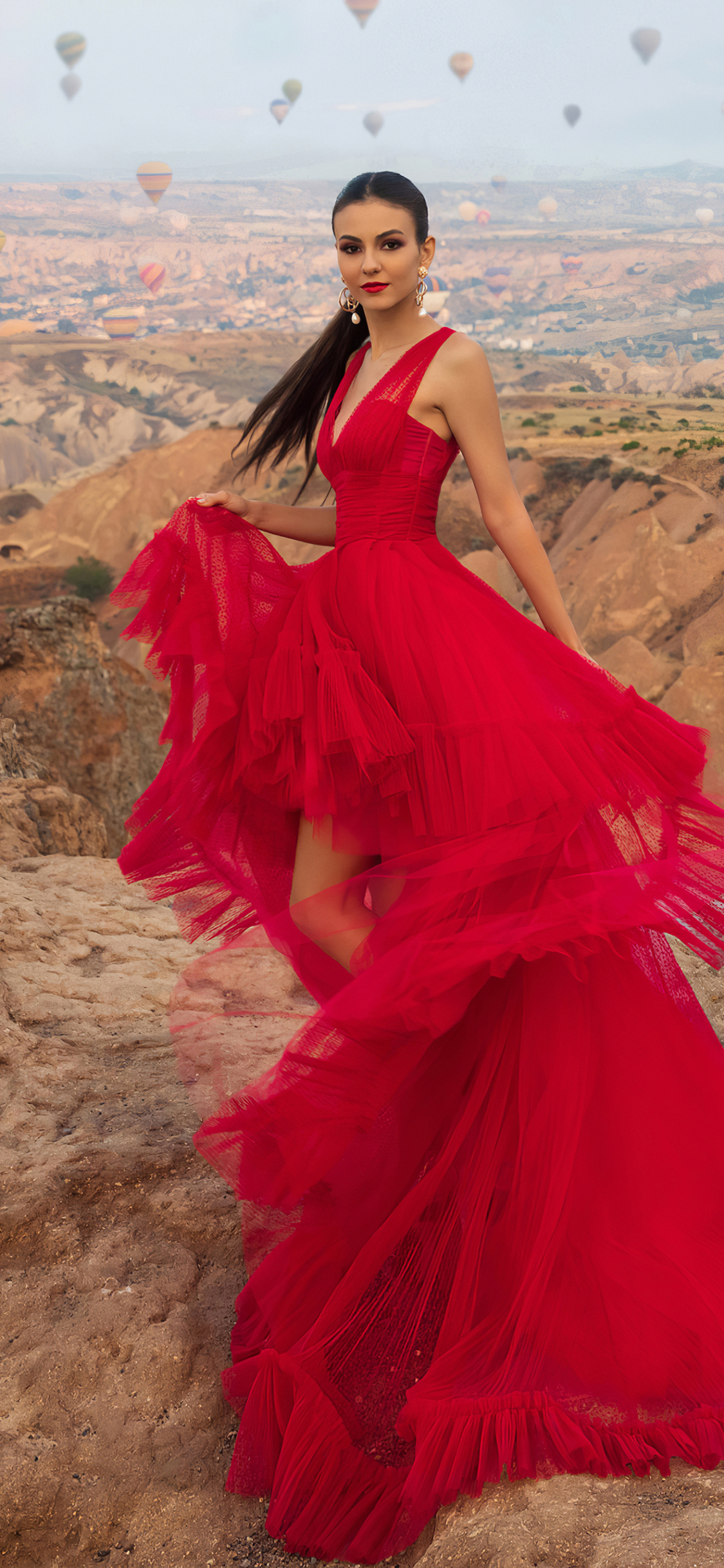 Descarga gratuita de fondo de pantalla para móvil de Morena, Americano, Celebridades, Vestido Rojo, Victoria Justice.