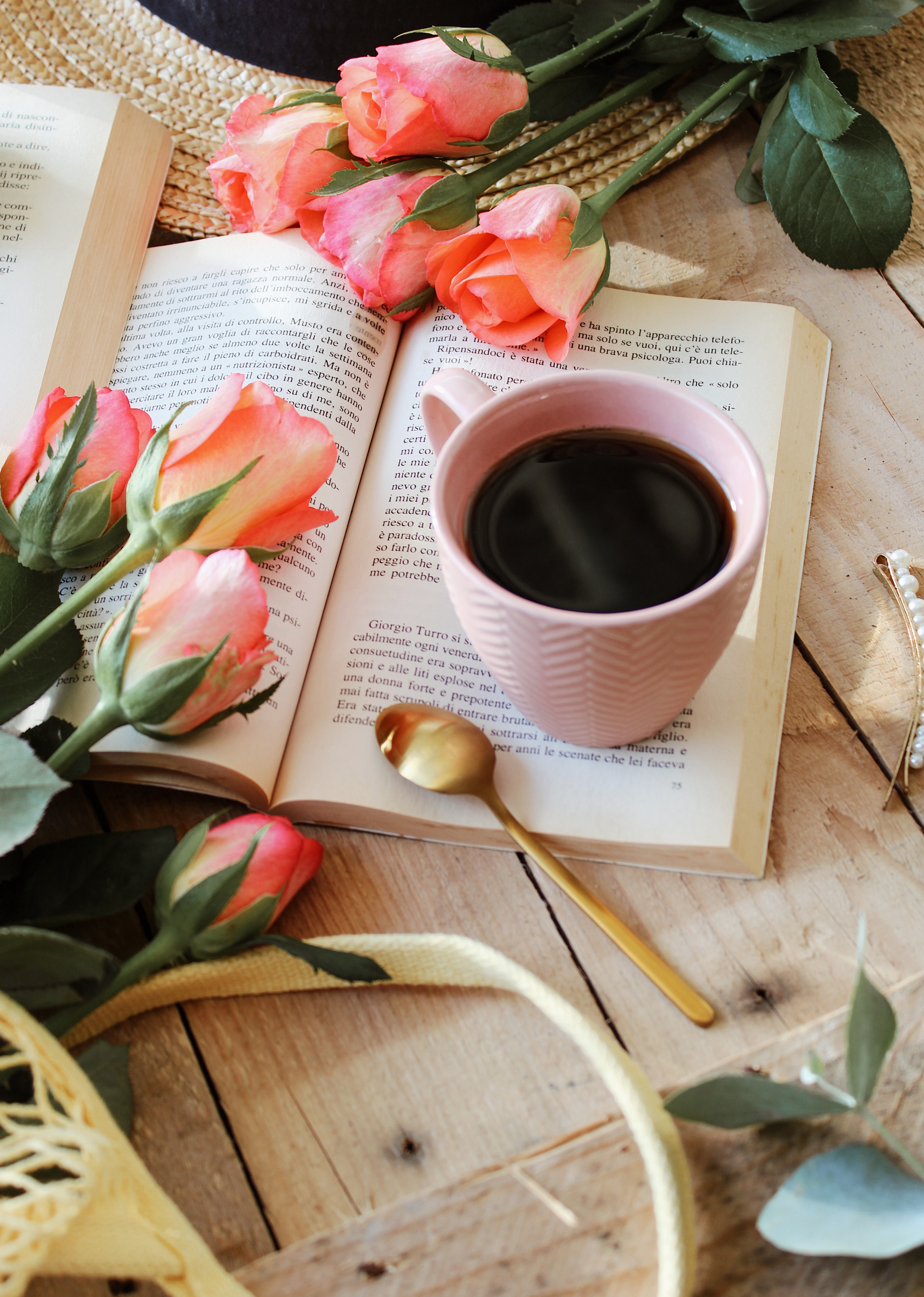 tea, roses, flowers, miscellanea, miscellaneous, cup, book