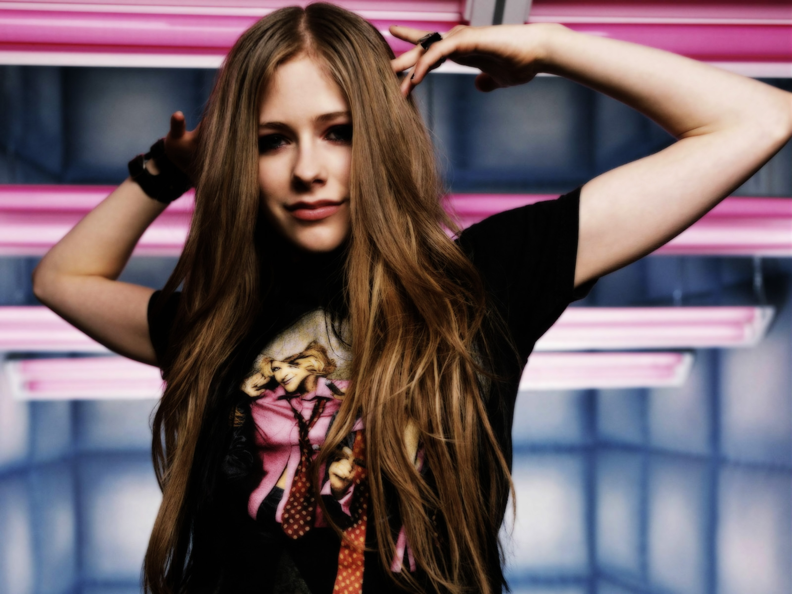 Descarga gratuita de fondo de pantalla para móvil de Avril Lavigne, Música.