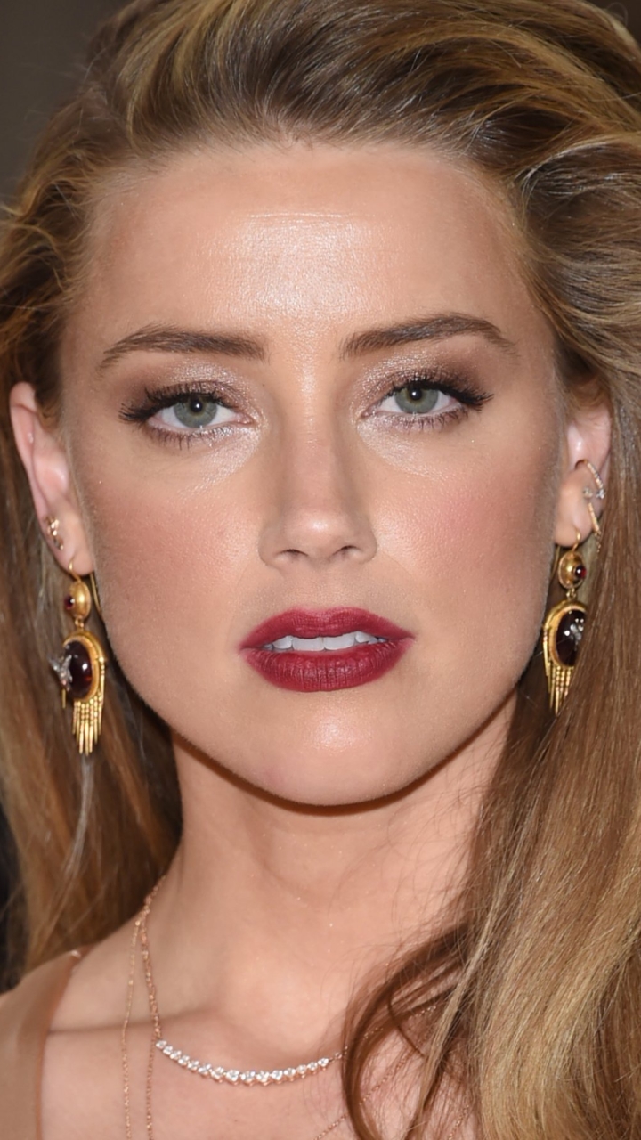 Download mobile wallpaper Blonde, Face, Earrings, Blue Eyes, American, Celebrity, Actress, Lipstick, Amber Heard for free.