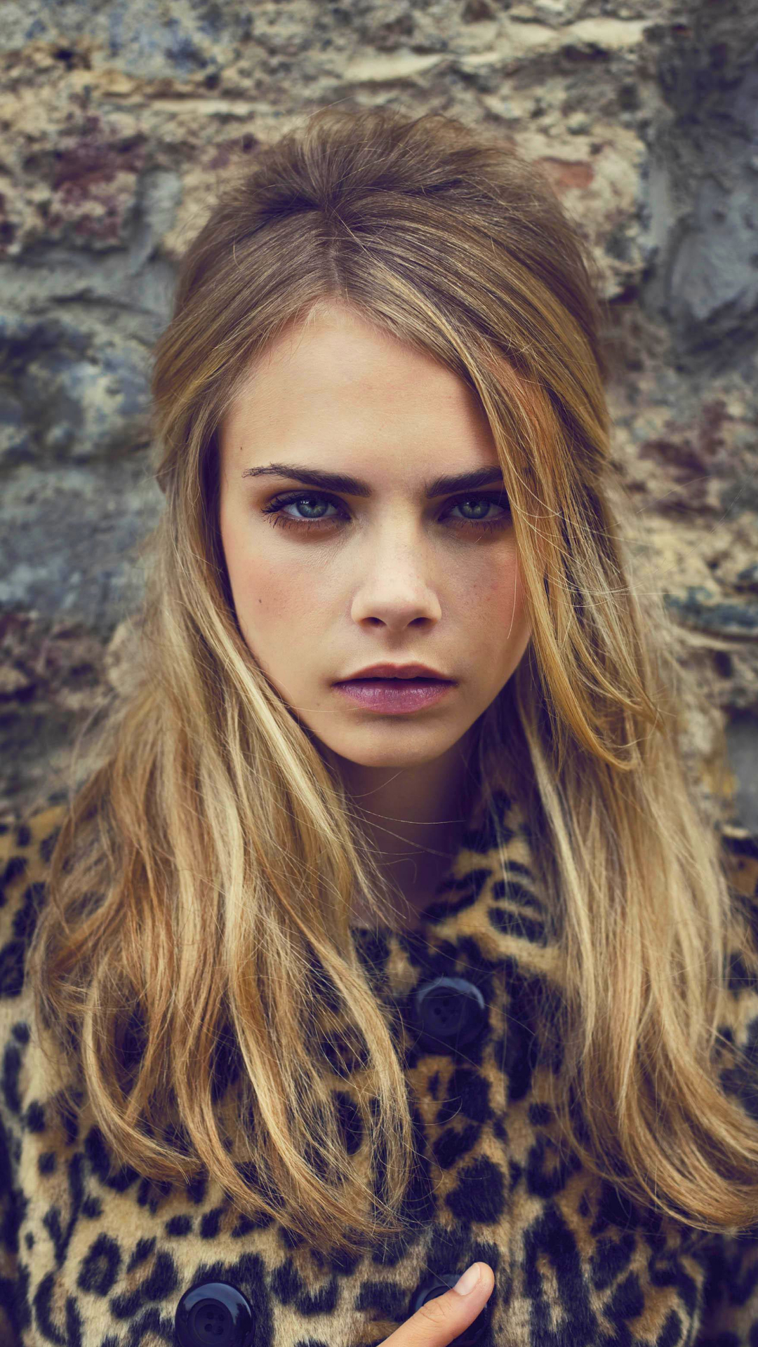 Descarga gratuita de fondo de pantalla para móvil de Celebridades, Cara Delevigne.