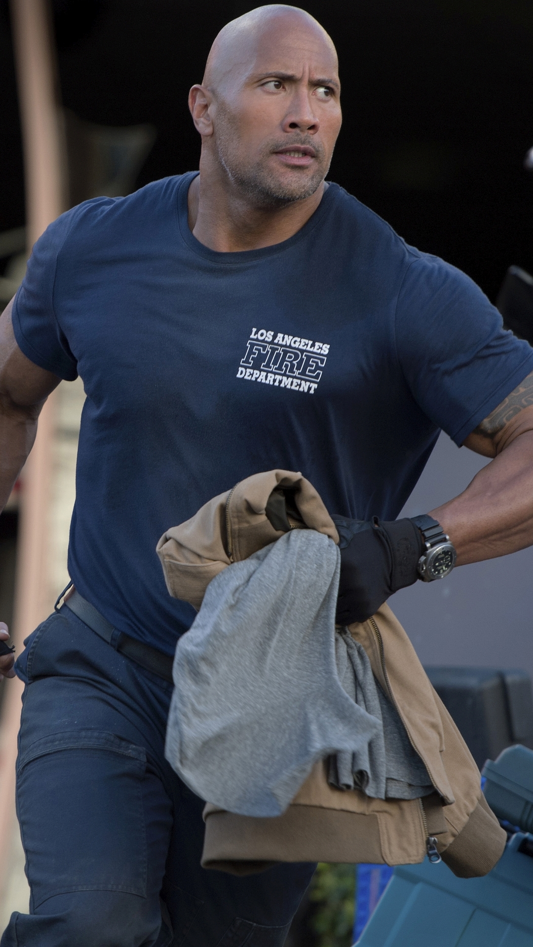 Baixar papel de parede para celular de Dwayne Johnson, Filme, Carla Gugino, Terremoto: A Falha De San Andreas gratuito.