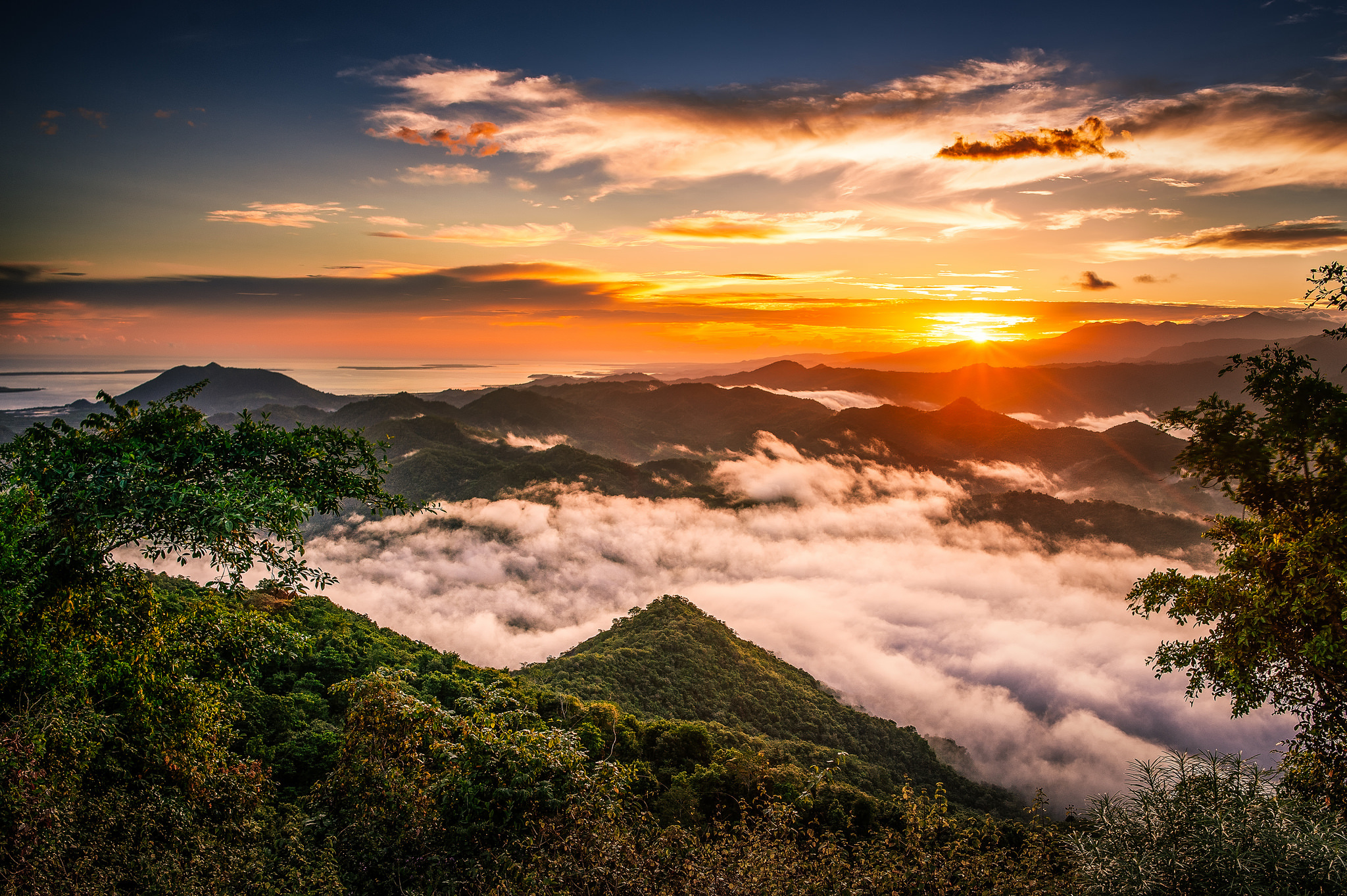 Free download wallpaper Landscape, Nature, Horizon, Mountain, Sunrise, Earth, Cloud on your PC desktop