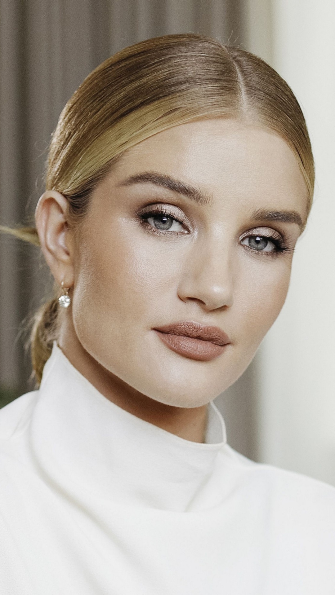 Baixar papel de parede para celular de Loiro, Inglês, Olhos Azuis, Modelo, Celebridade, Atriz, Cabelo Loiro, Rosie Huntington Whiteley gratuito.