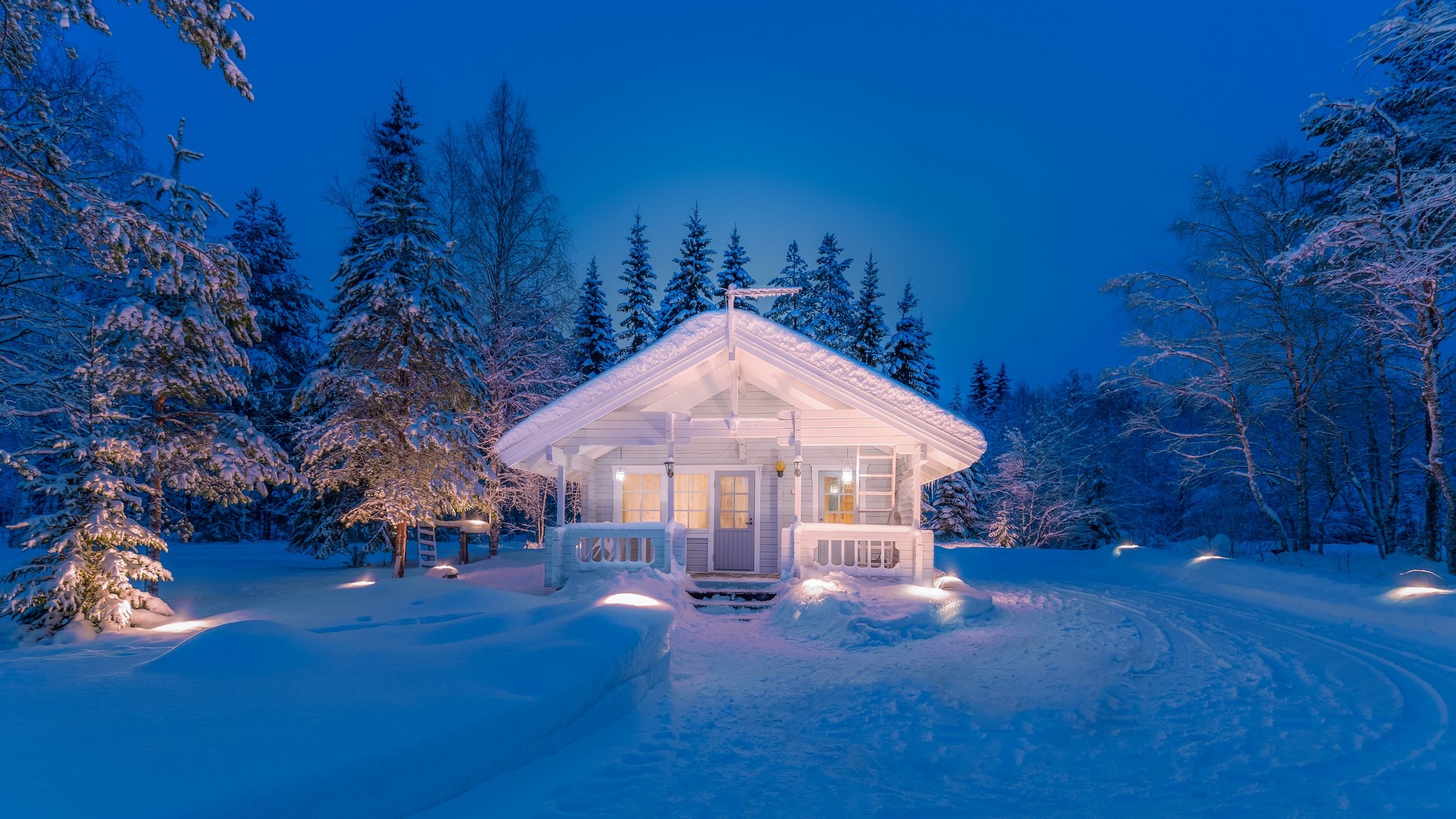 Скачать картинку Зима, Снег, Дерево, Дом, Белый, Сделано Человеком в телефон бесплатно.