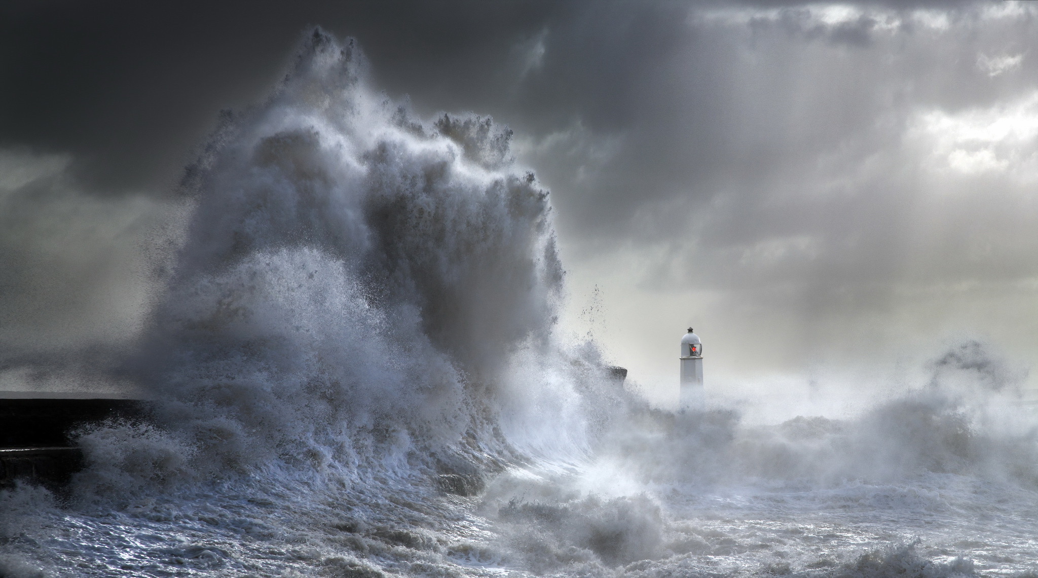 Free download wallpaper Nature, Ocean, Earth, Lighthouse, Storm, Wave on your PC desktop