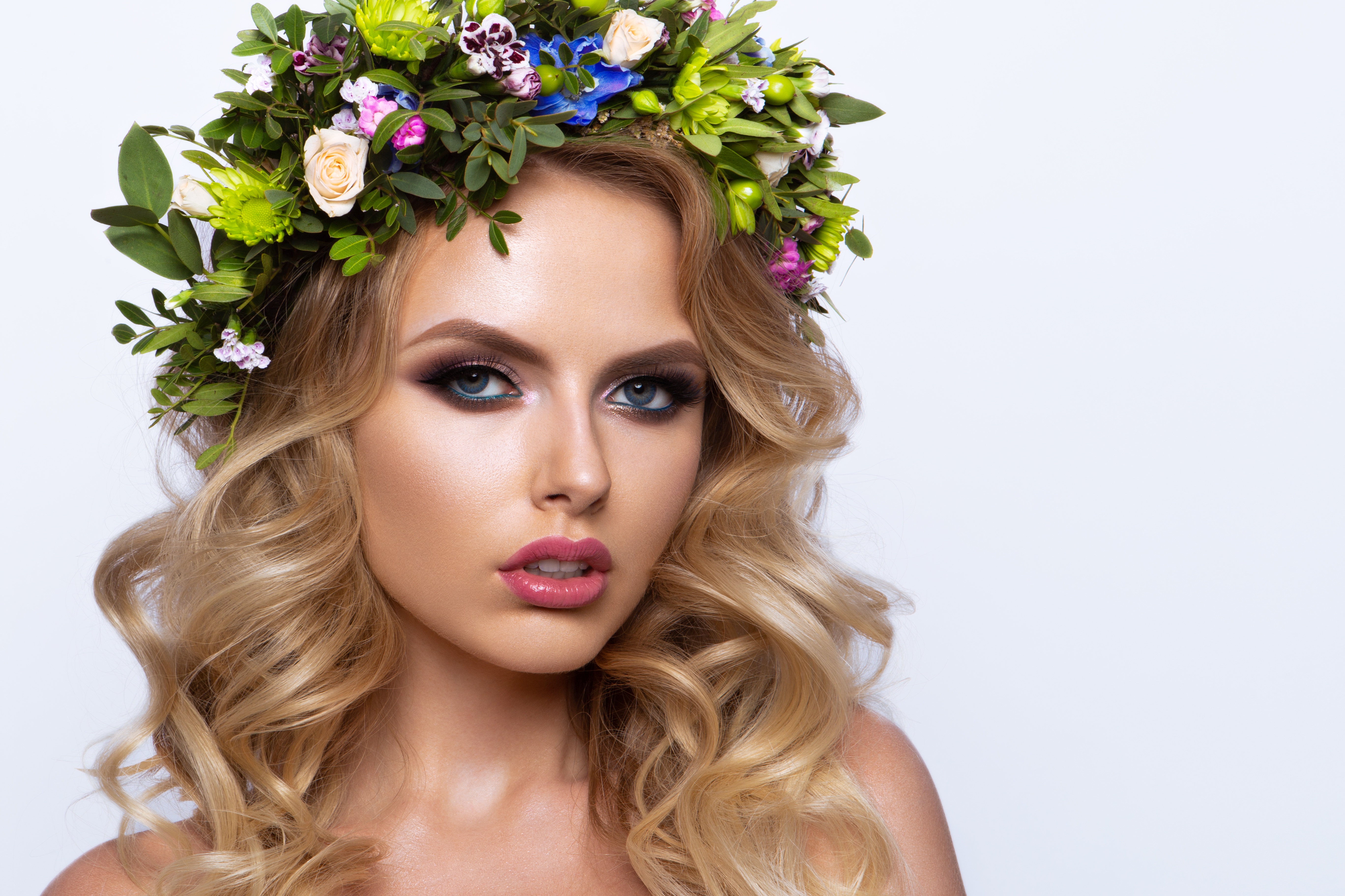 Free download wallpaper Portrait, Face, Wreath, Model, Women, Makeup on your PC desktop