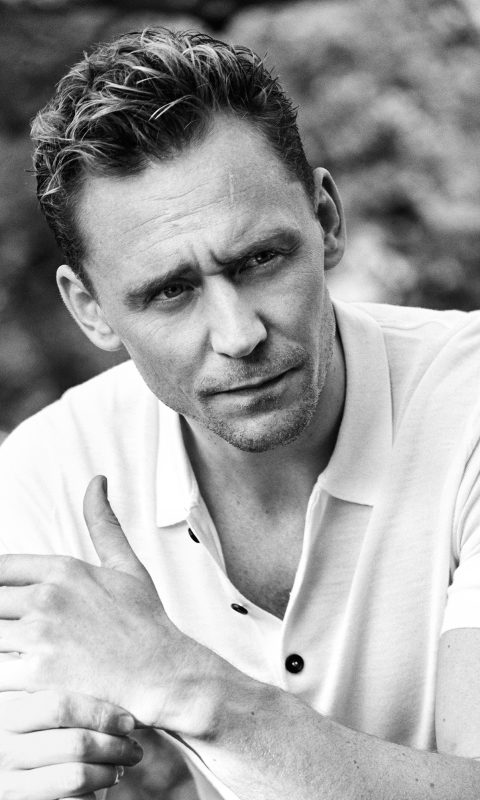 Download mobile wallpaper English, Celebrity, Black & White, Actor, Tom Hiddleston for free.