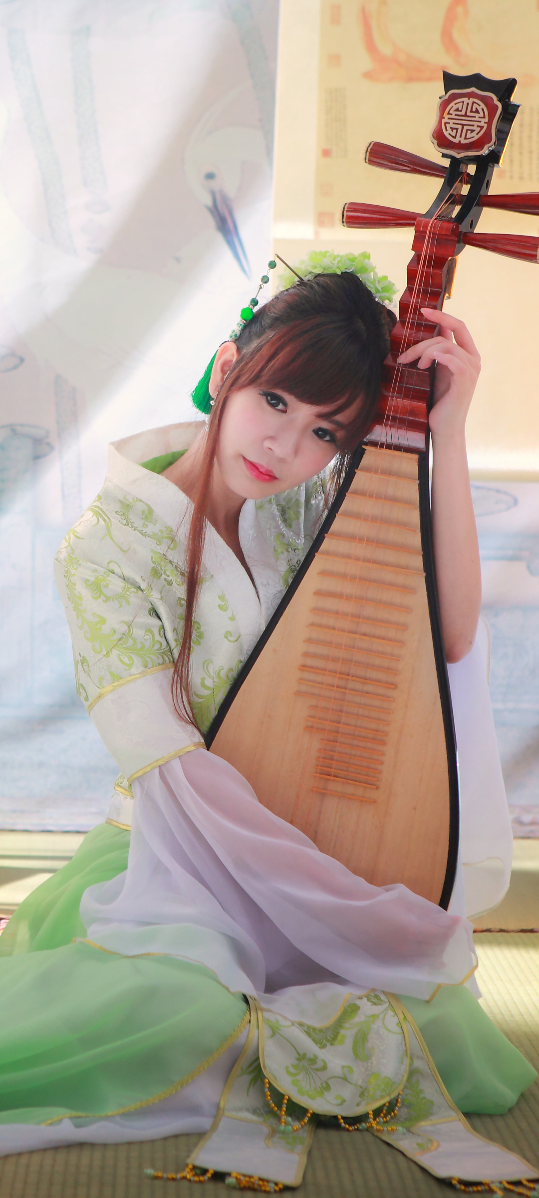 Download mobile wallpaper Sunlight, Women, Asian, Instrument, Taiwanese, Traditional Costume, National Dress, Sà Lín for free.