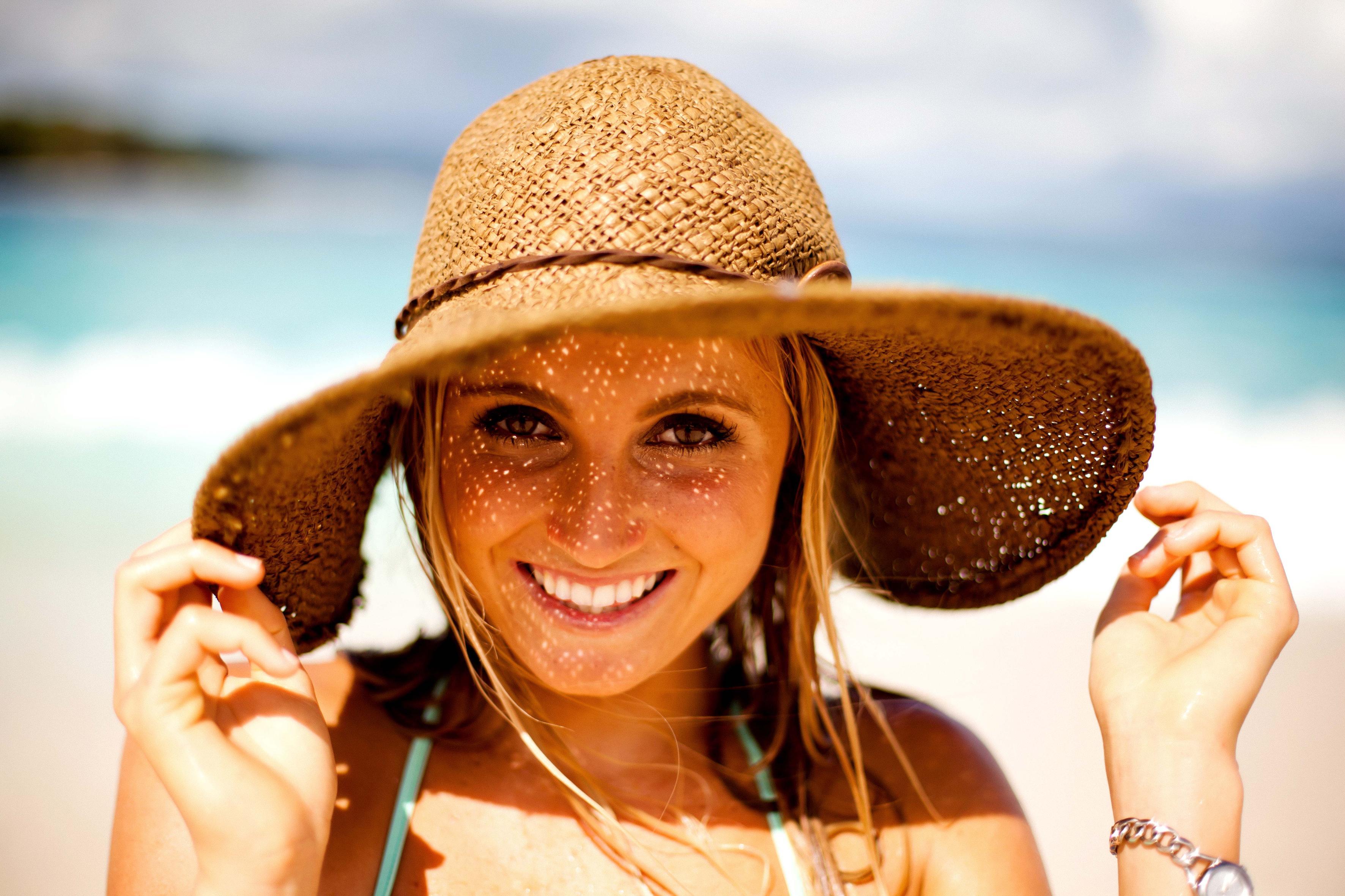 sports, alana blanchard, american, face, smile, straw hat, sunny, surfer