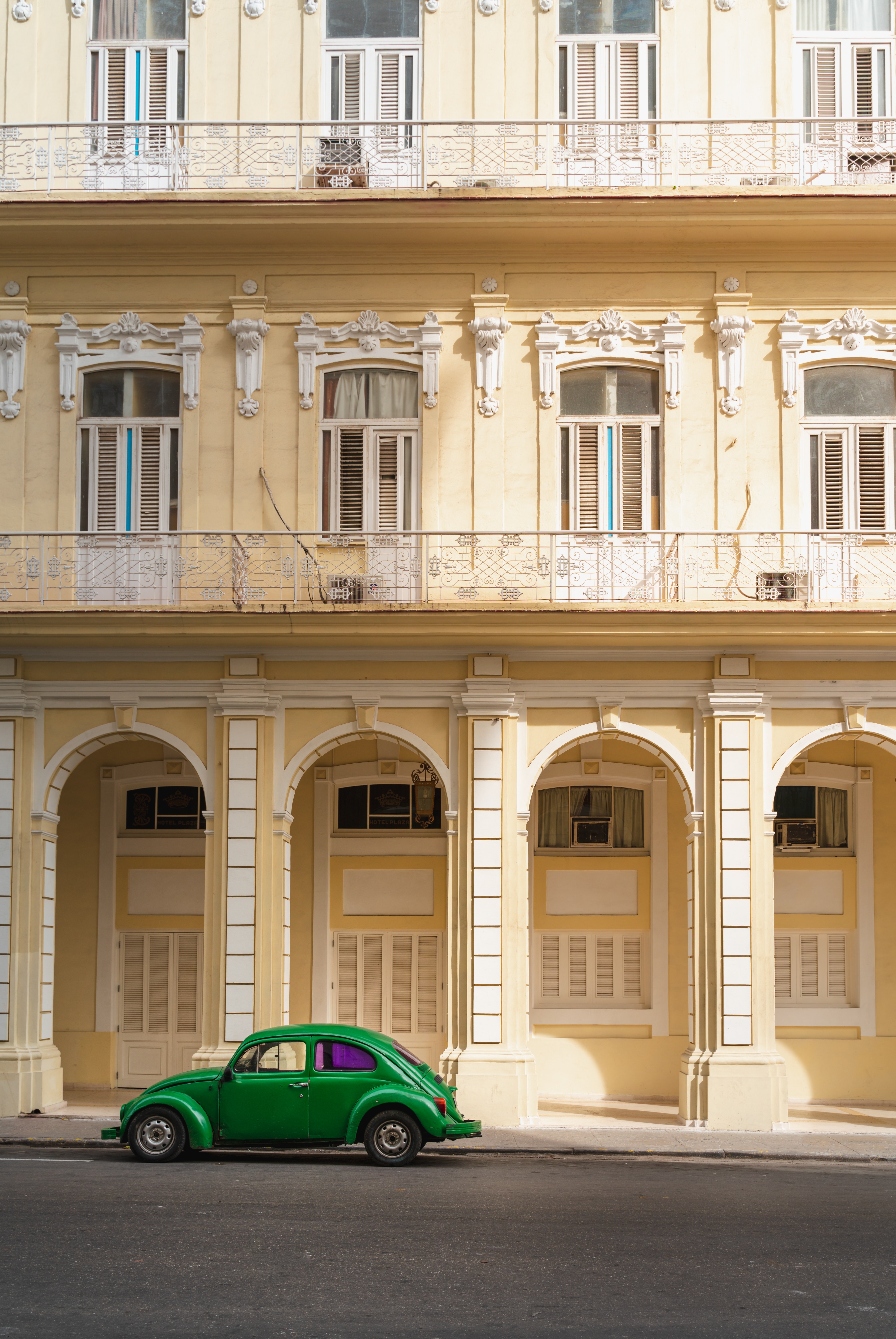 Download mobile wallpaper Car, Building, Facade, Cars, Retro for free.