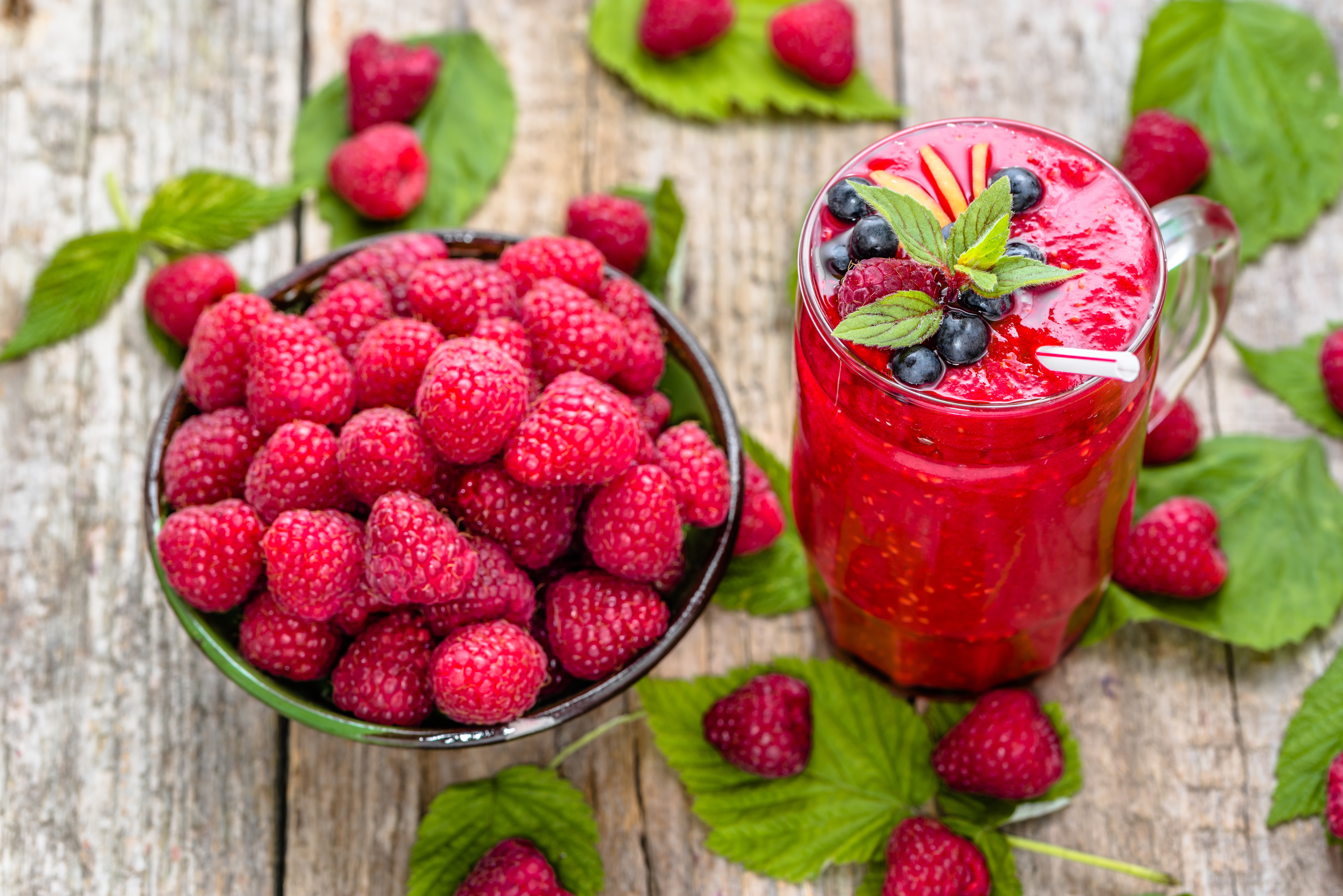 Free download wallpaper Fruits, Food, Raspberry, Still Life, Glass, Berry, Fruit, Drink, Smoothie on your PC desktop