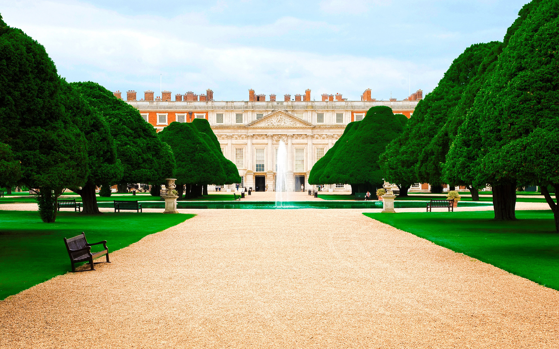 Free download wallpaper Fountain, Tree, Palace, Man Made, Greenery, Palaces on your PC desktop