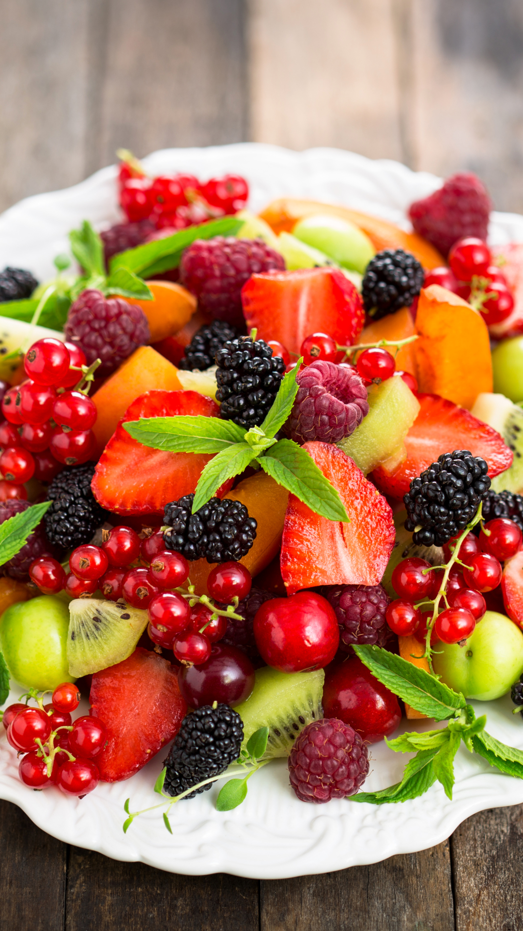Download mobile wallpaper Fruits, Food, Strawberry, Raspberry, Blackberry, Berry, Fruit, Currants for free.