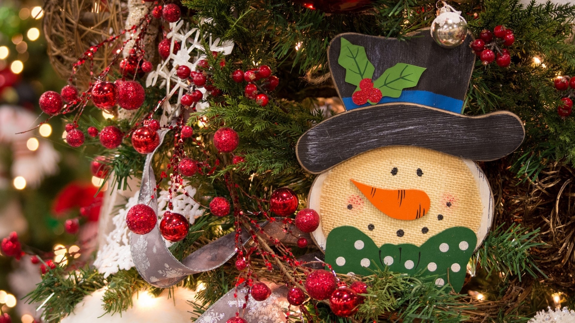Download mobile wallpaper Snowman, Christmas, Holiday, Decoration for free.
