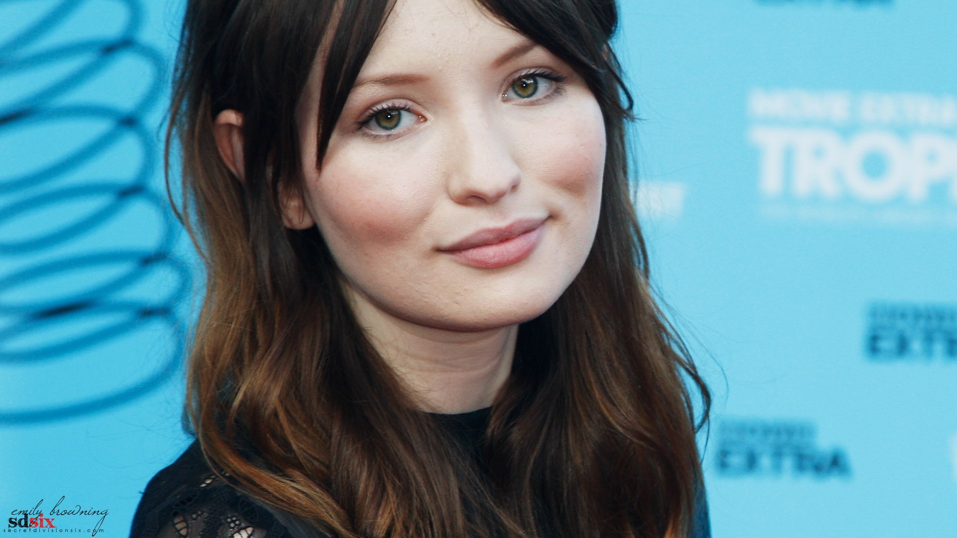 celebrity, emily browning