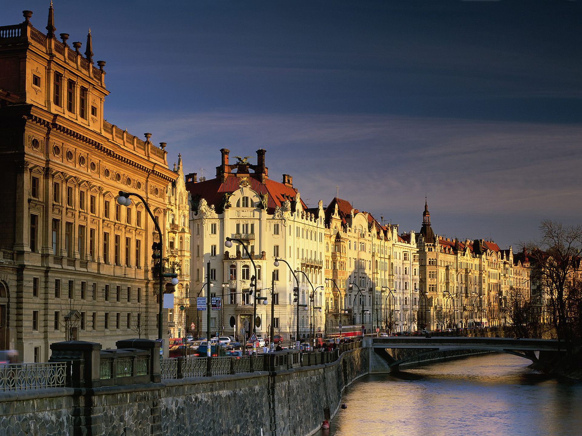 PCデスクトップに都市, 家, 橋, 街, プラハ, 建築, マンメイド画像を無料でダウンロード