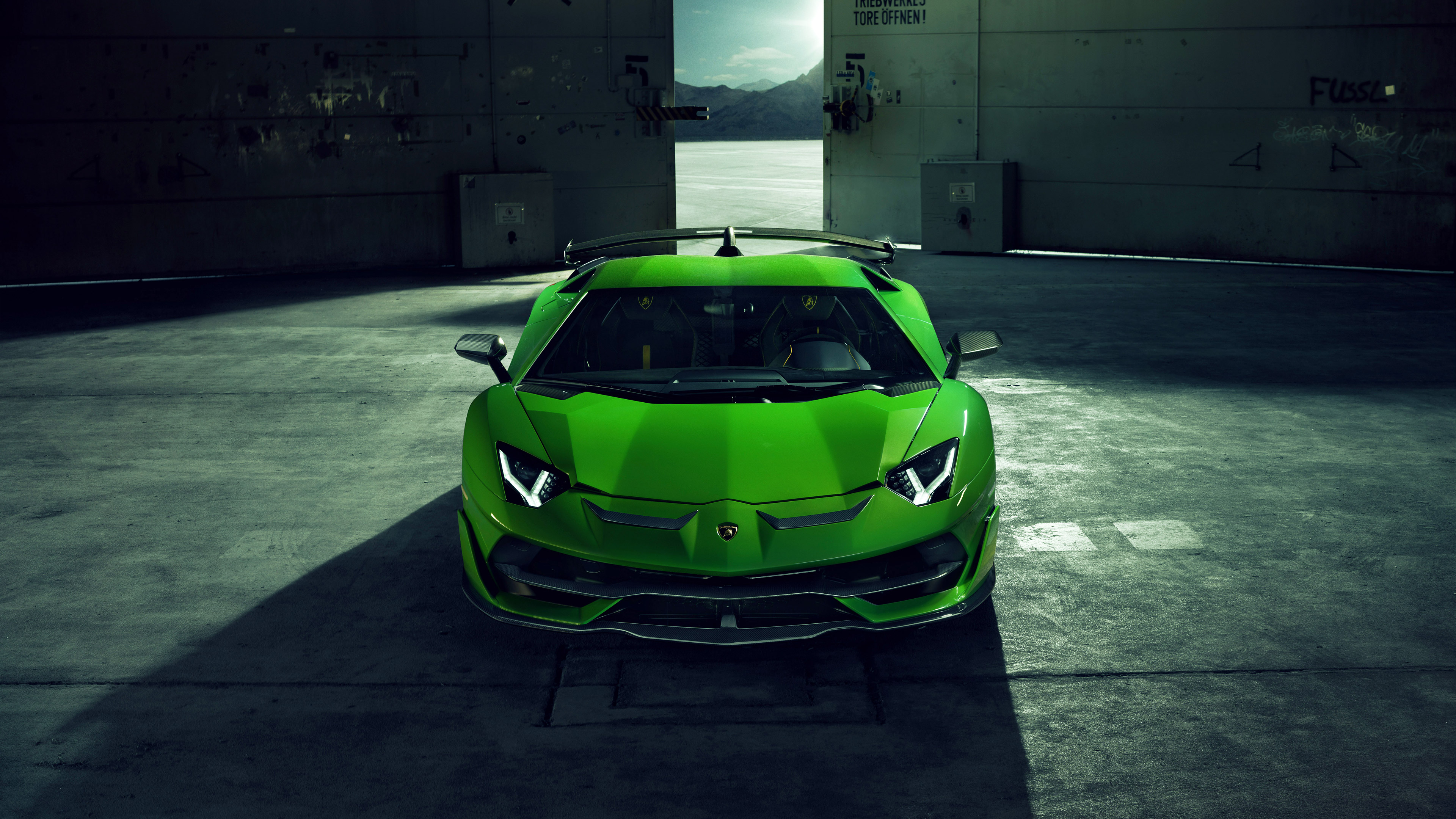 Descarga gratis la imagen Lamborghini, Coche, Vehículos, Coche Verde, Lamborghini Aventador Svj en el escritorio de tu PC