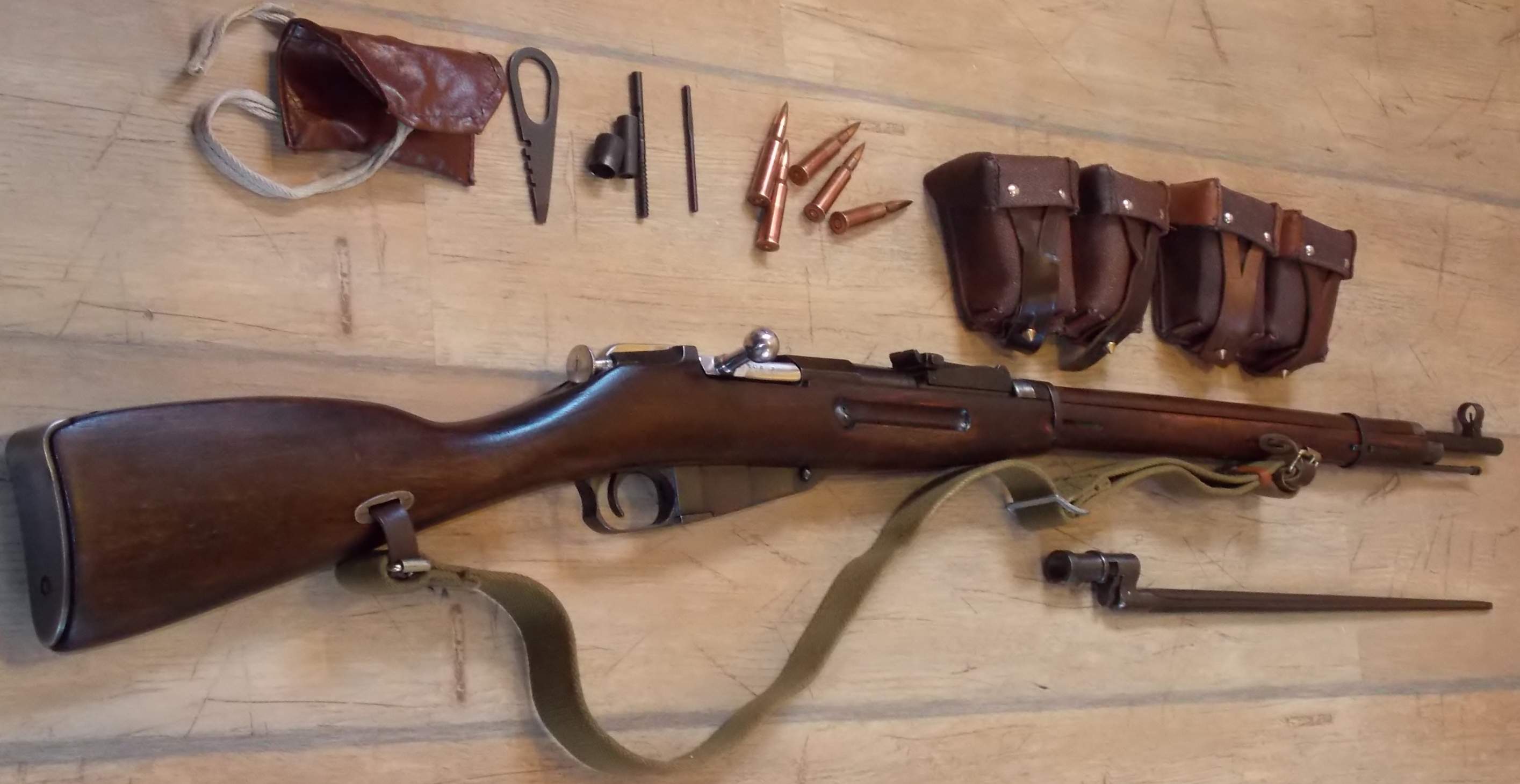 Die besten Mosin Nagant M91/30 Gewehr-Hintergründe für den Telefonbildschirm