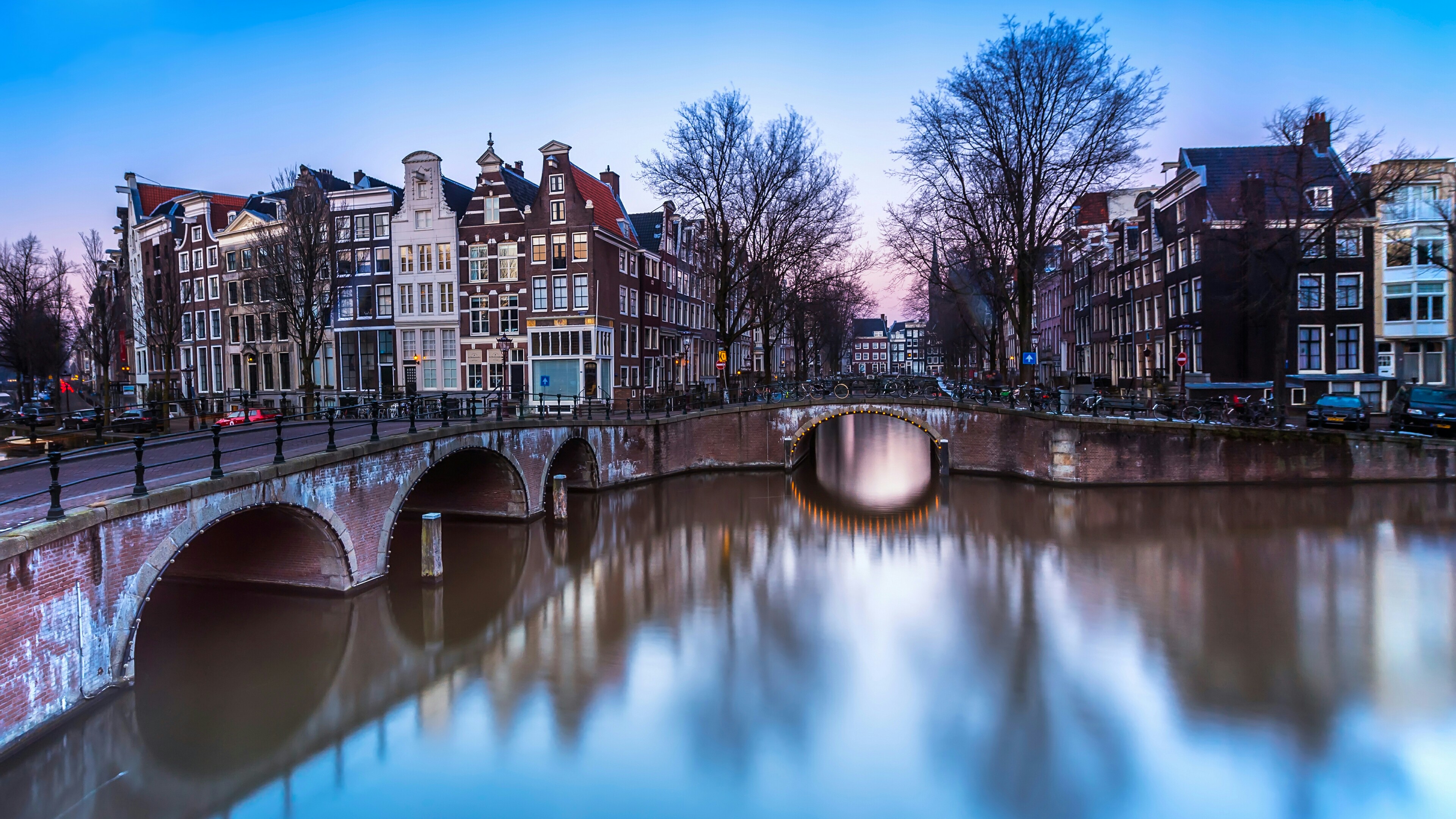 Скачать картинку Города, Город, Амстердам, Сделано Человеком в телефон бесплатно.