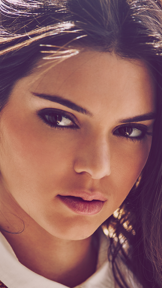 Download mobile wallpaper Celebrity, Kendall Jenner for free.