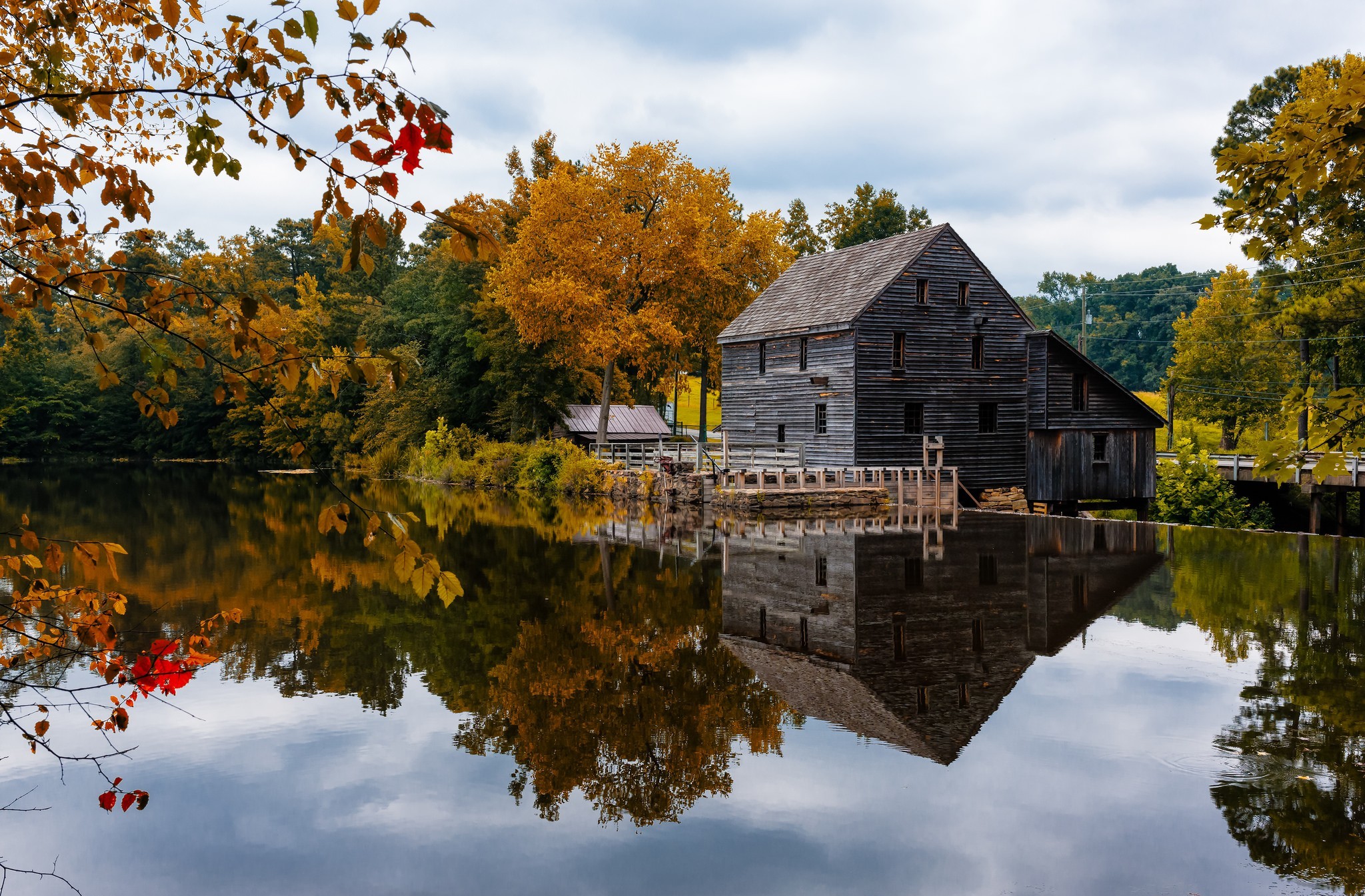 Free download wallpaper Reflection, Fall, House, Photography on your PC desktop