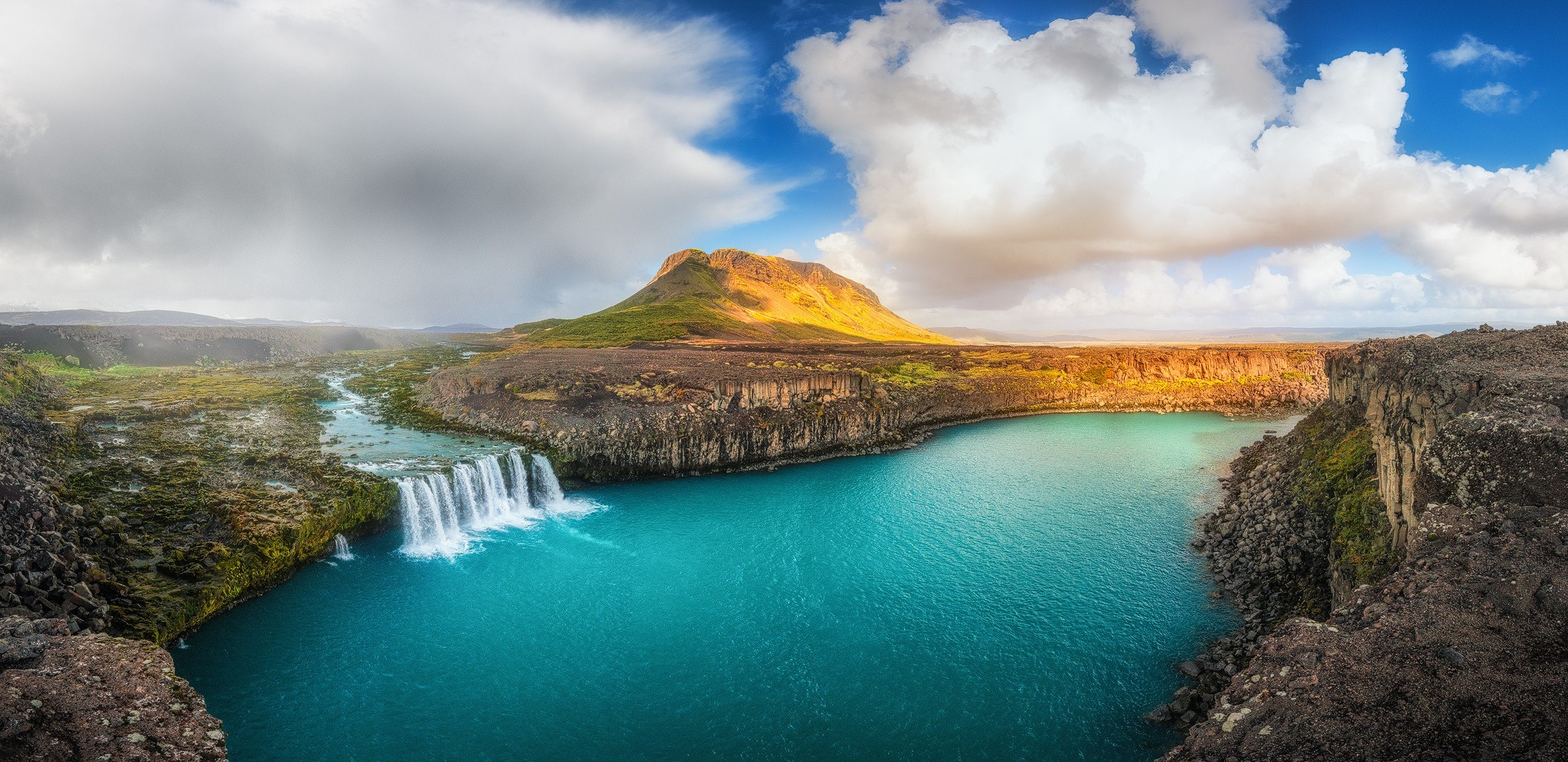 415073 скачать картинку исландия, земля/природа, годафосс, ландшафт, гора, водопад, водопады - обои и заставки бесплатно